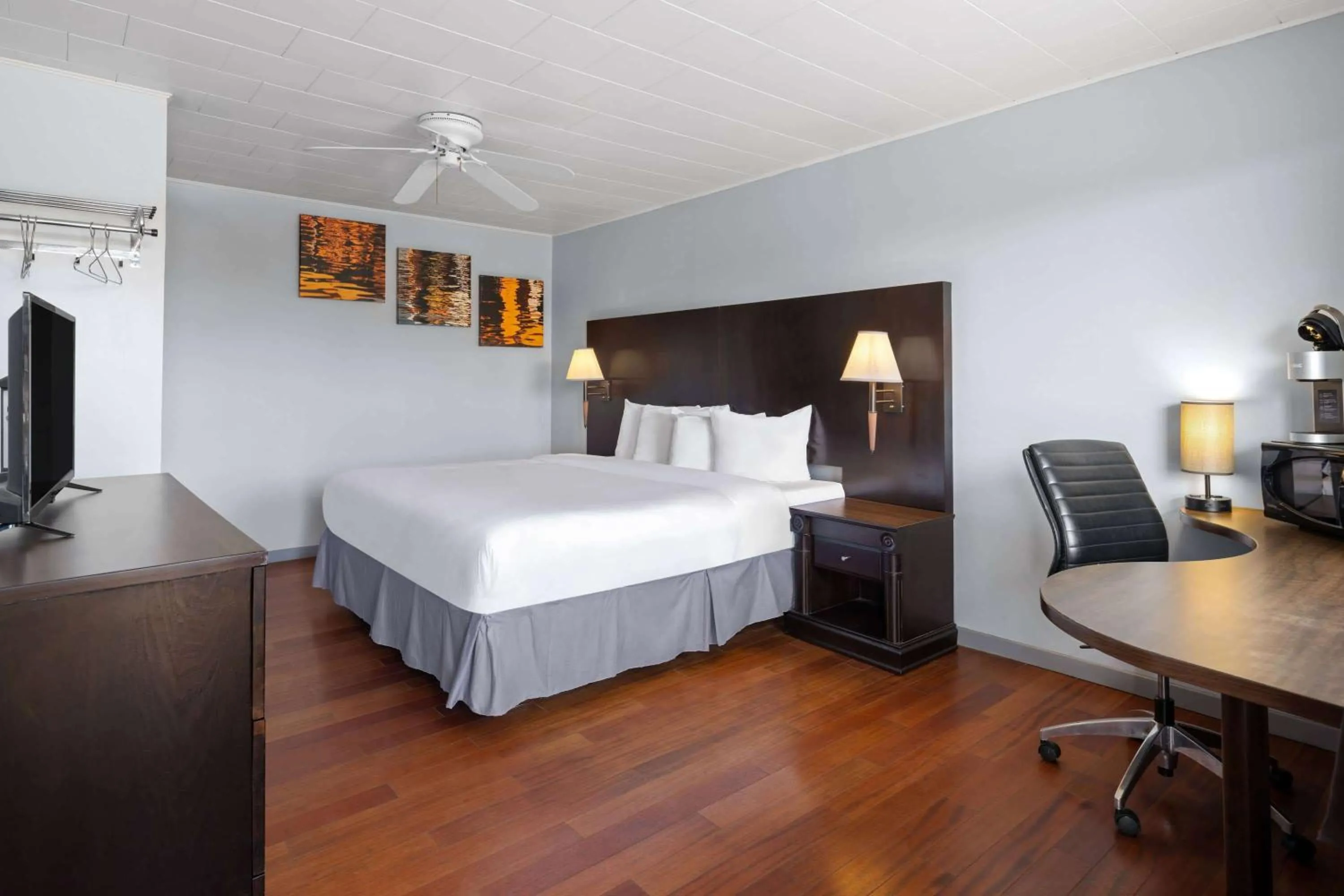 Photo of the whole room, Bed in Travelodge by Wyndham Grand Falls