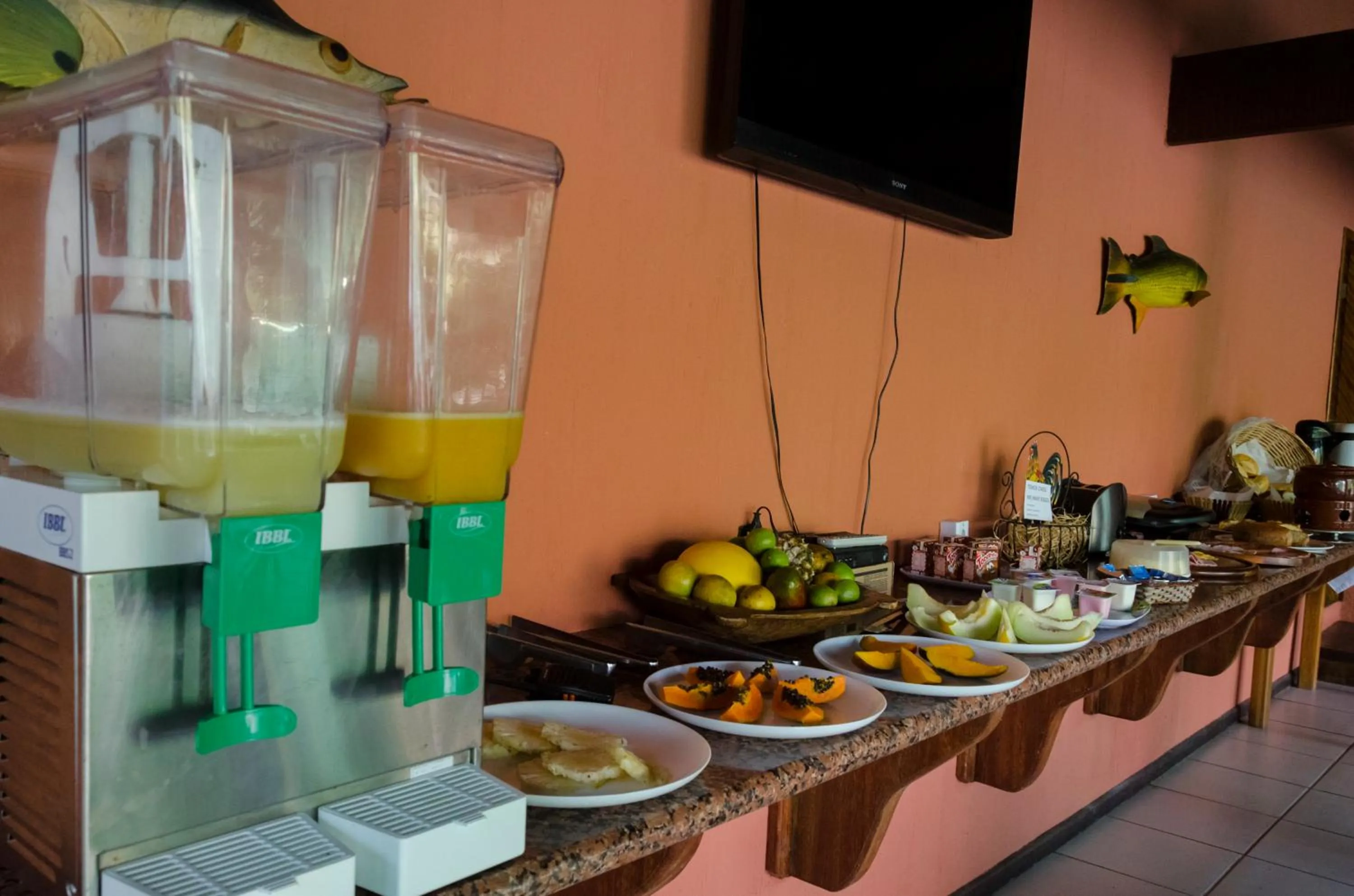 Buffet breakfast in Pousada Portal do Sol