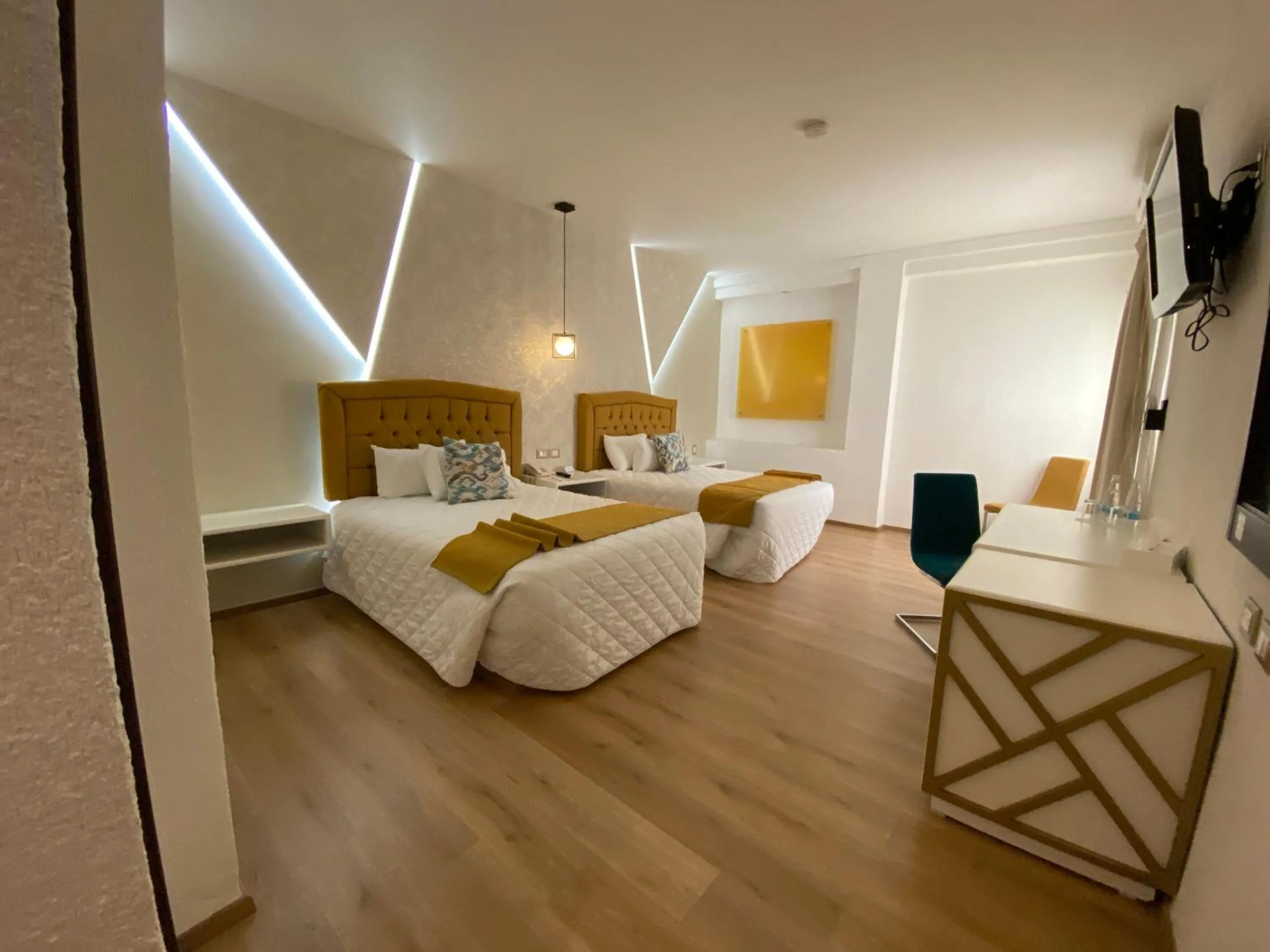 Bed in Hotel Medrano Temáticas and Business Rooms Aguascalientes