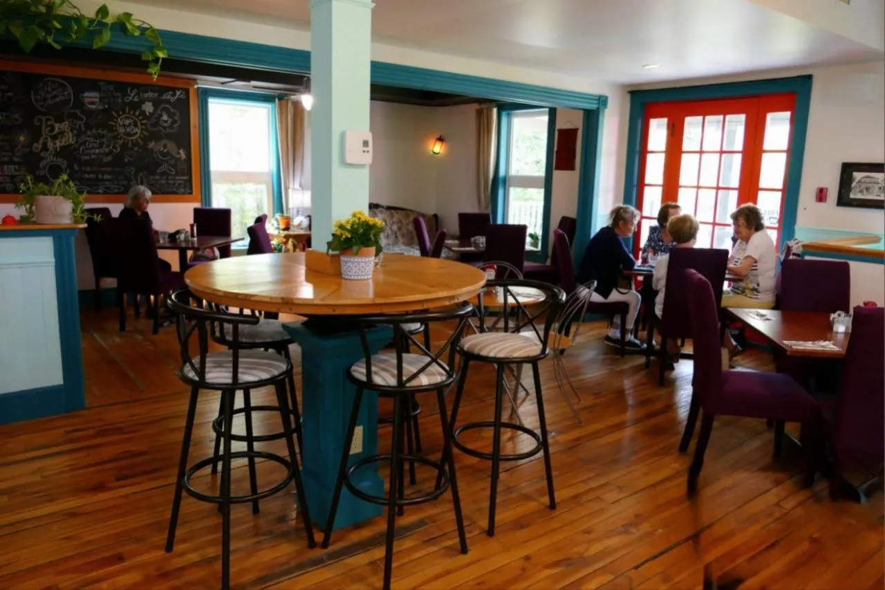 Auberge d'Anjou-Sūrya Café