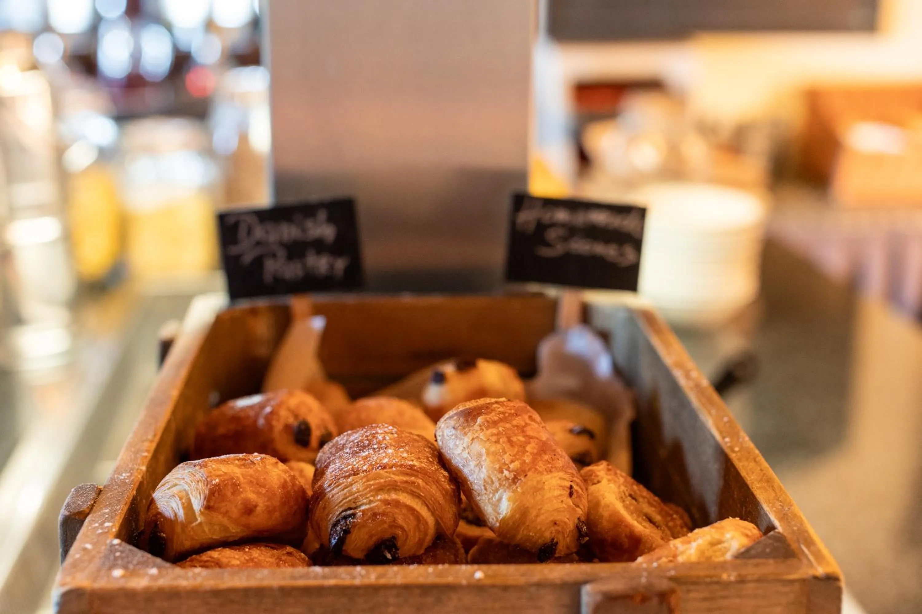 Food in Killarney Heights Hotel