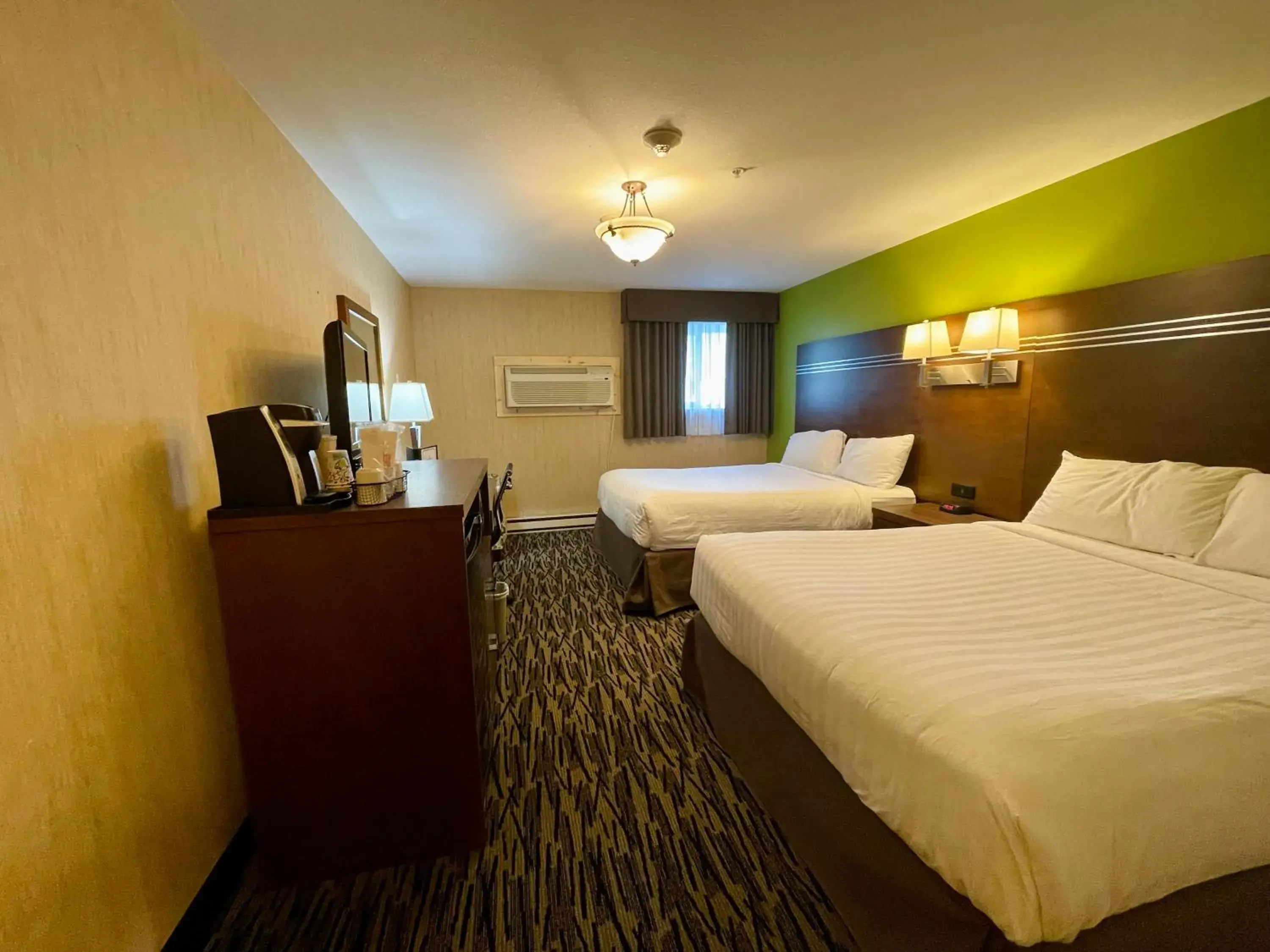 Queen Room with Two Queen Beds - No Patio - On Basement Level - Pet Friendly in Fernie Stanford Resort Queen Room with Two Queen Beds - No Patio - On Basement Level - Pet Friendly in Fernie Stanford Resort