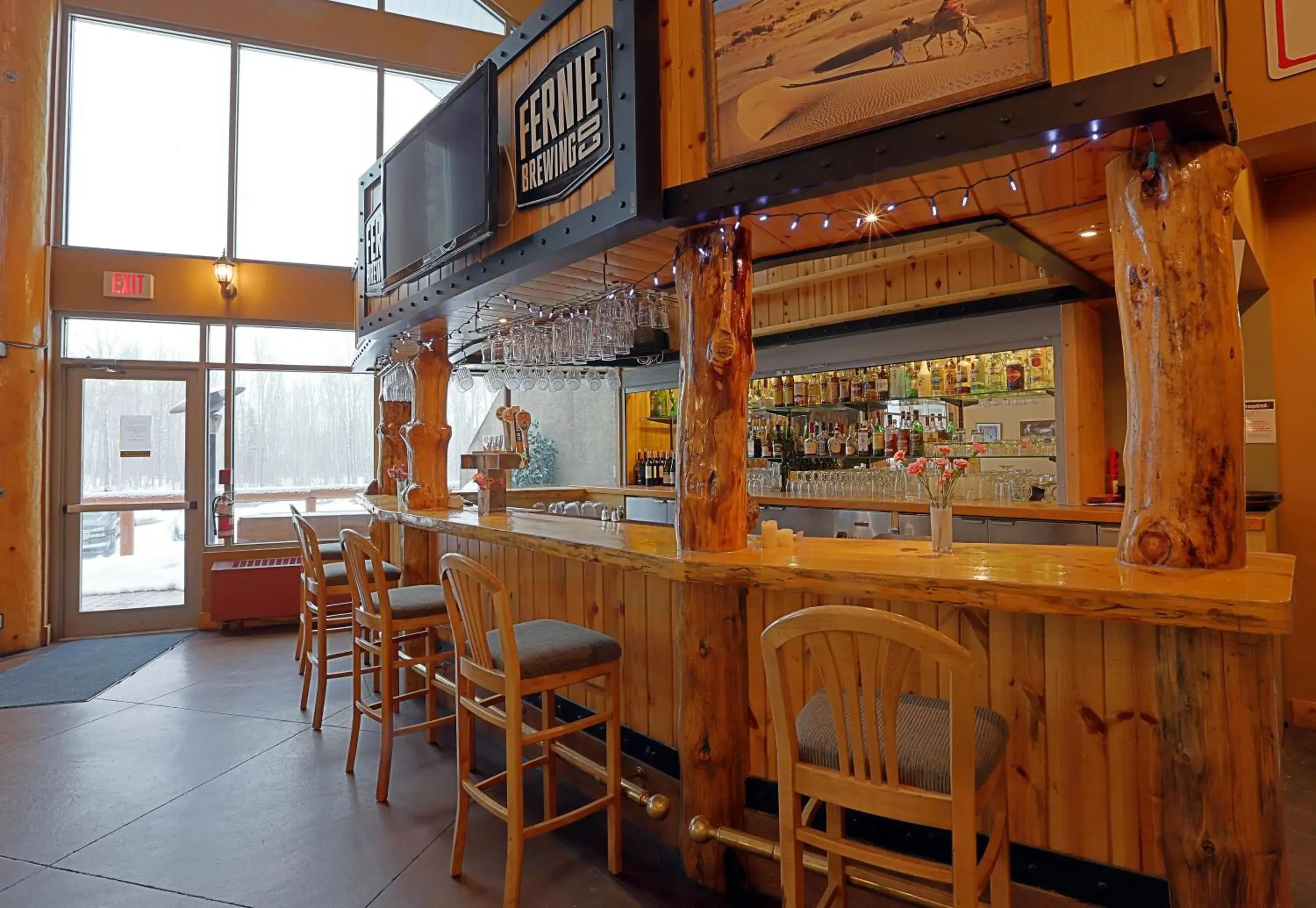 Lounge or bar in Fernie Stanford Resort Lounge or bar in Fernie Stanford Resort