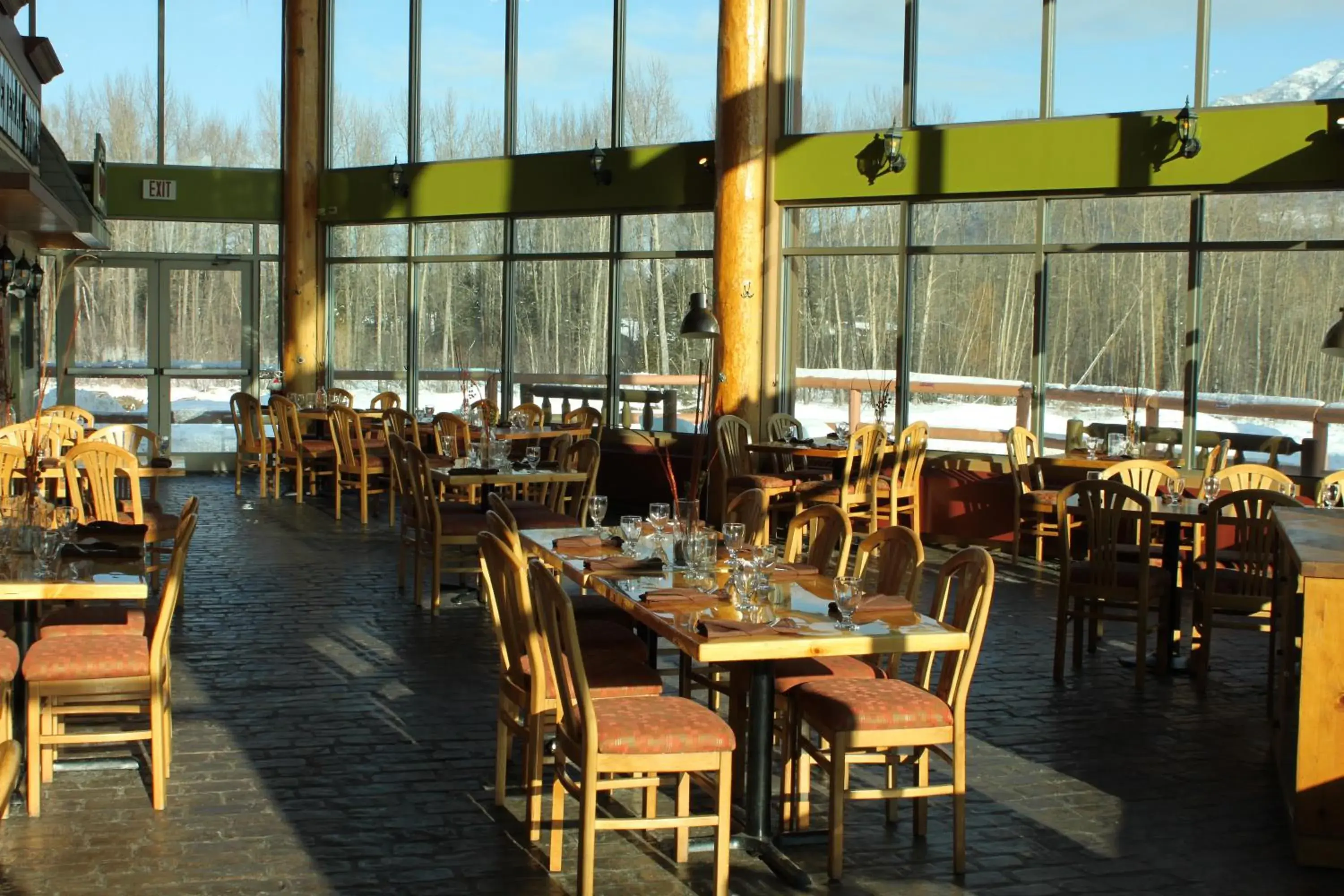 Restaurant/places to eat in Fernie Stanford Resort Restaurant/places to eat in Fernie Stanford Resort