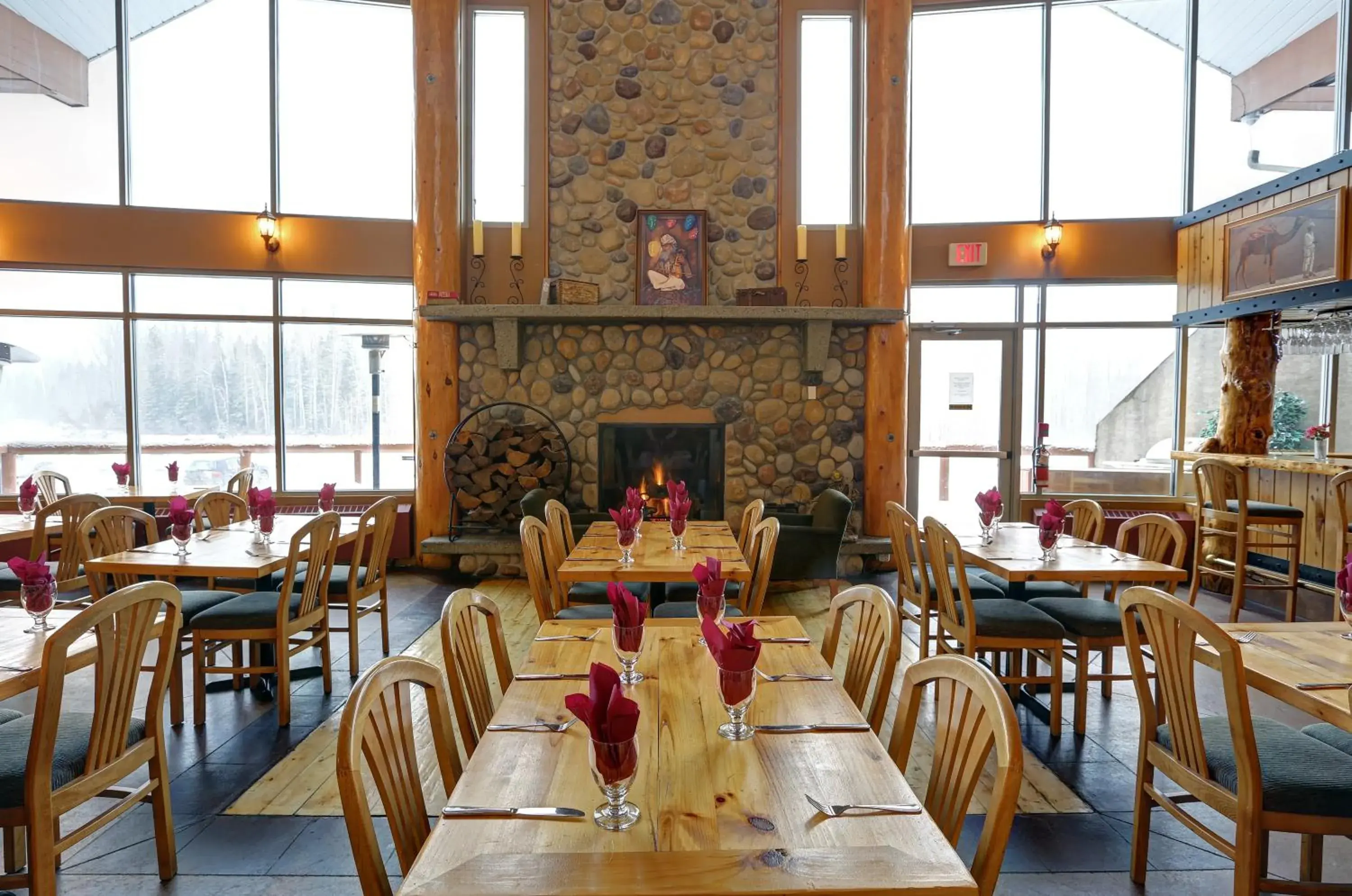 Restaurant/places to eat in Fernie Stanford Resort Restaurant/places to eat in Fernie Stanford Resort