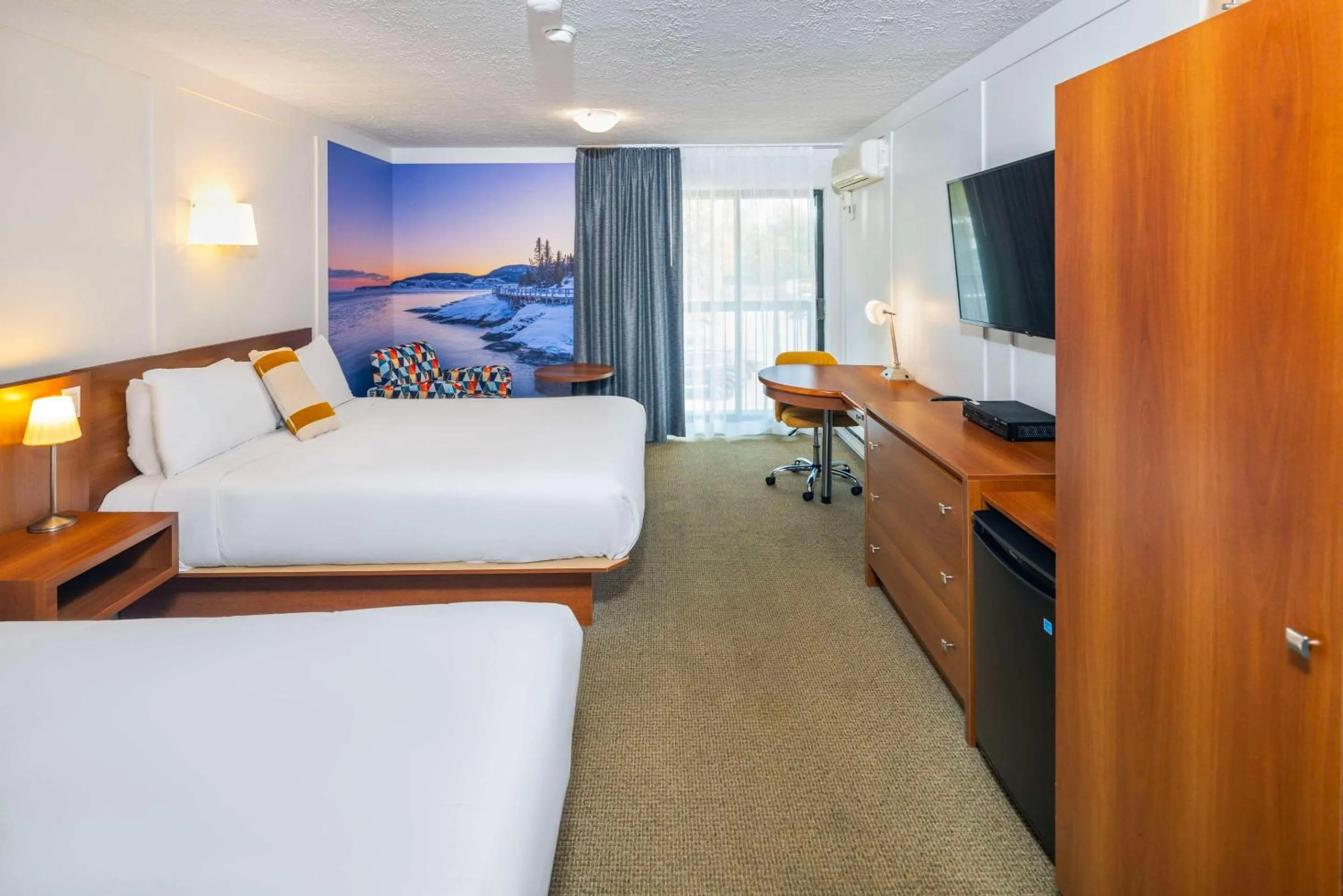 Bedroom, Bed in Clarion Pointe La Malbaie