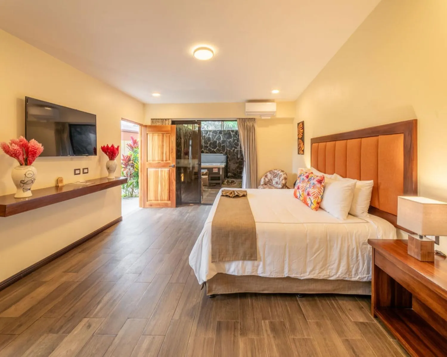 Photo of the whole room, Bed in Hotel & Spa Poco a Poco - Costa Rica