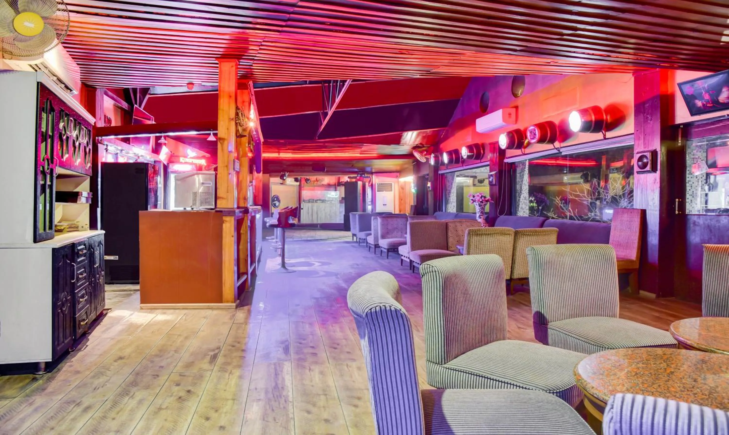 Lounge or bar in Treebo Premium Blue Mountain Country Club And Resort