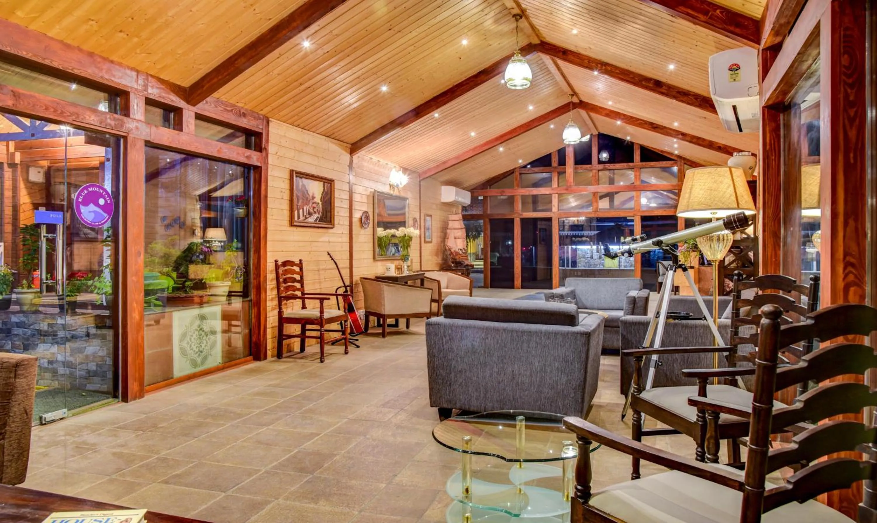 Lobby or reception in Treebo Premium Blue Mountain Country Club And Resort