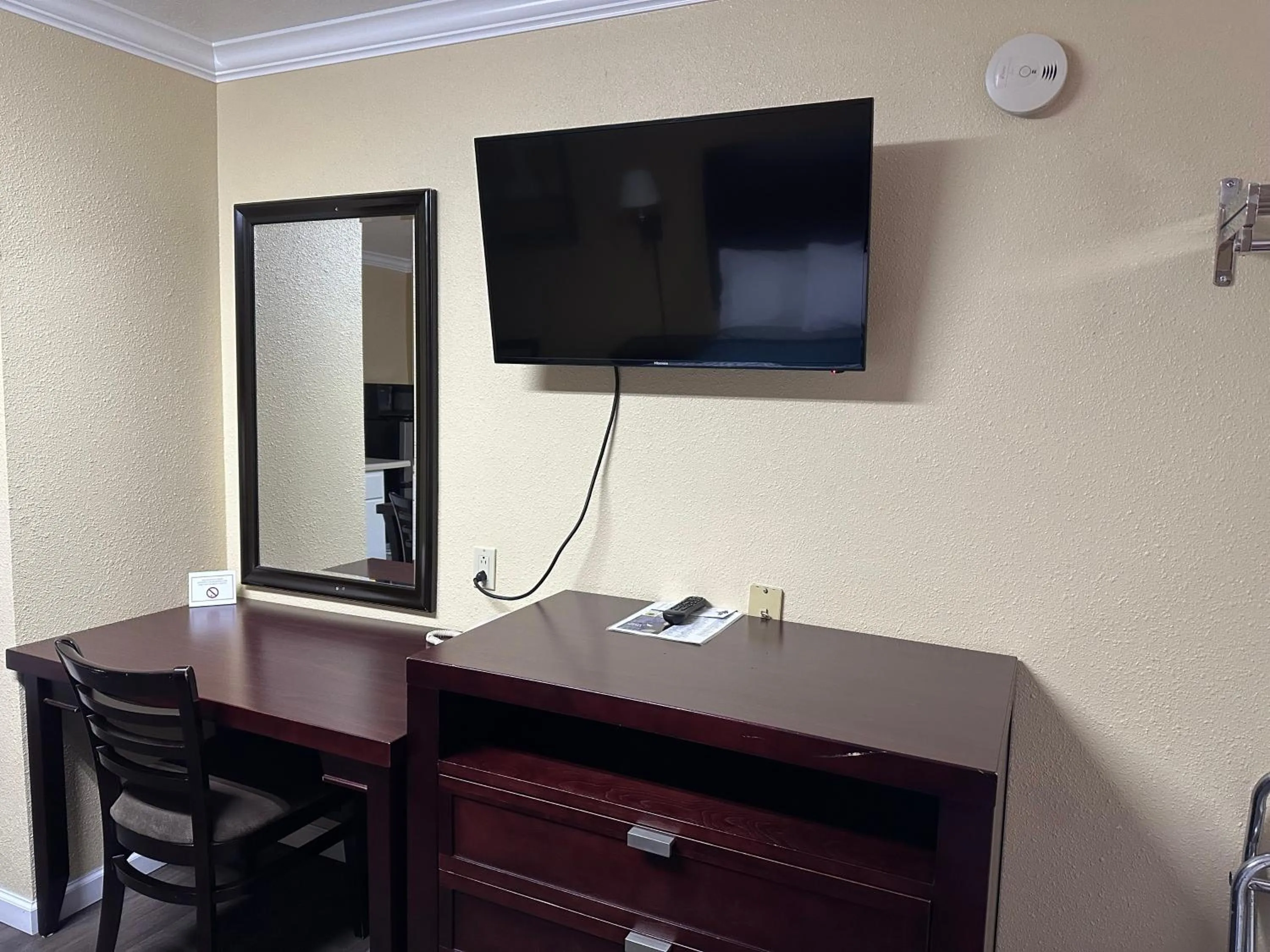 TV and multimedia in Galaxie Motel