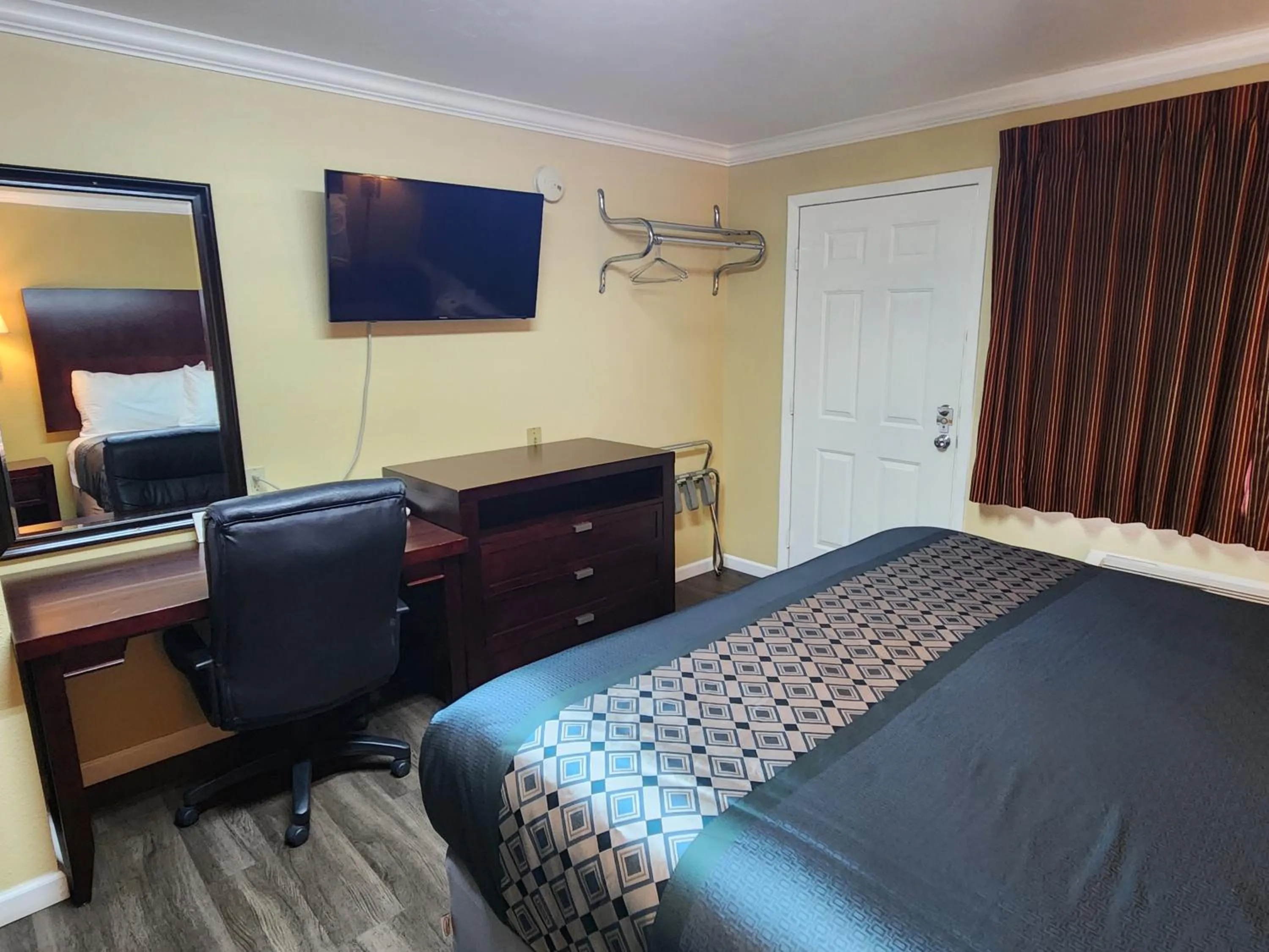 Bed in Galaxie Motel