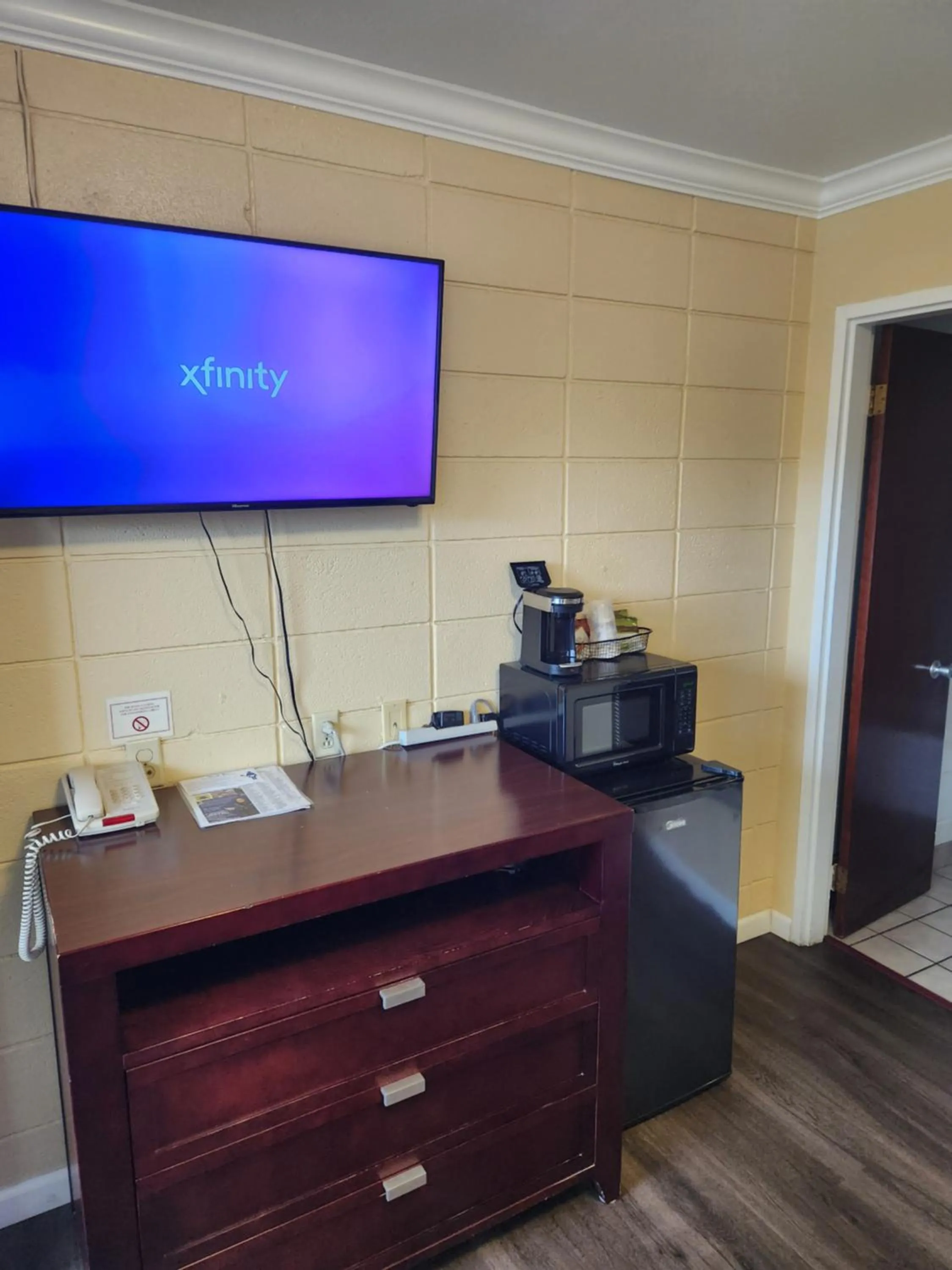Coffee/tea facilities in Galaxie Motel