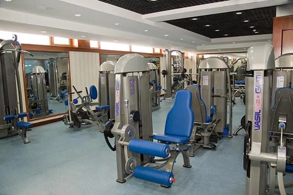 Fitness centre/facilities in Golden Coast Hotel
