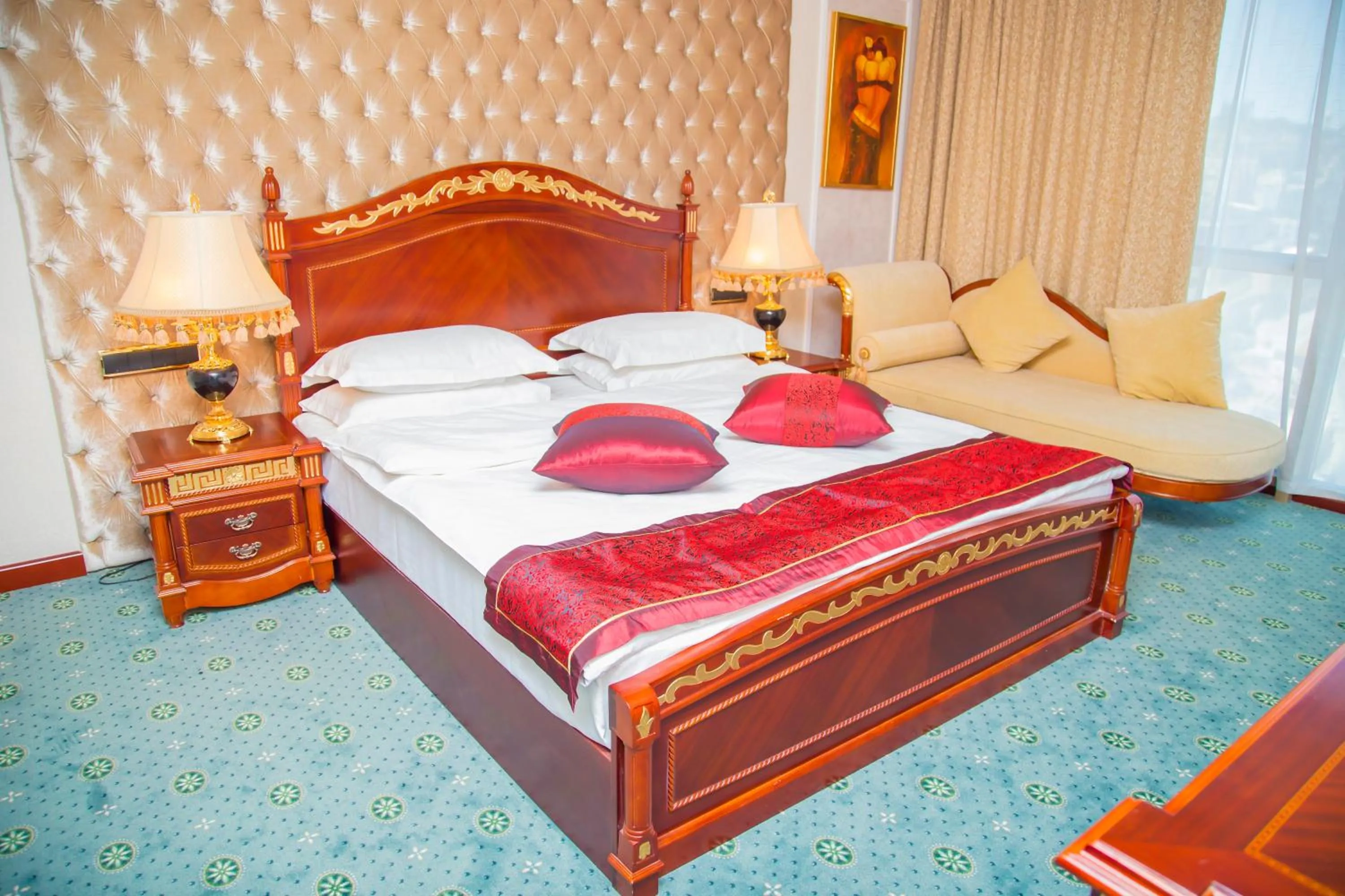 bunk bed, Bed in Golden Coast Hotel