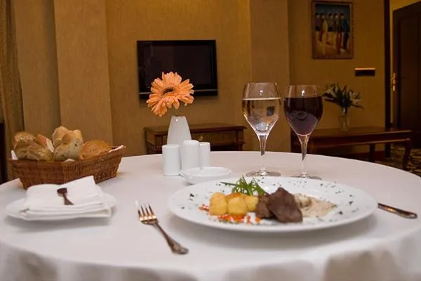 Food in Golden Coast Hotel