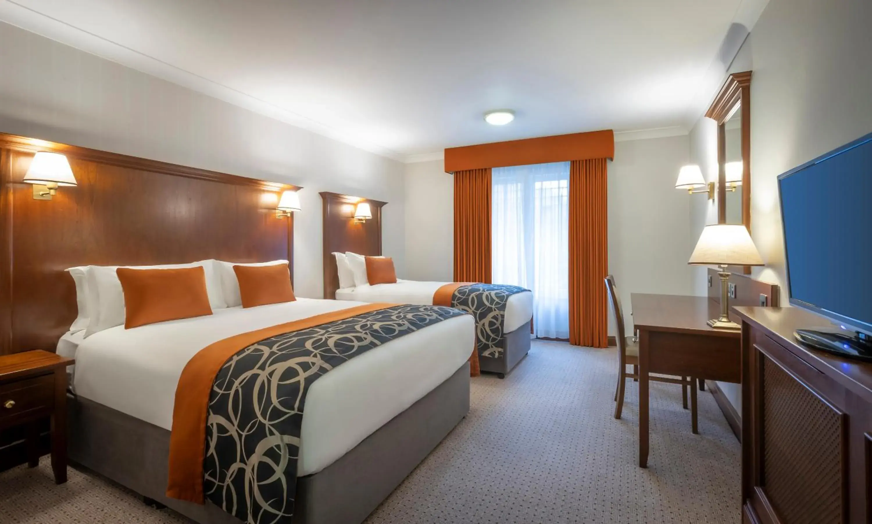 Double & Single Room in Clayton Hotel Ballsbridge Double & Single Room in Clayton Hotel Ballsbridge