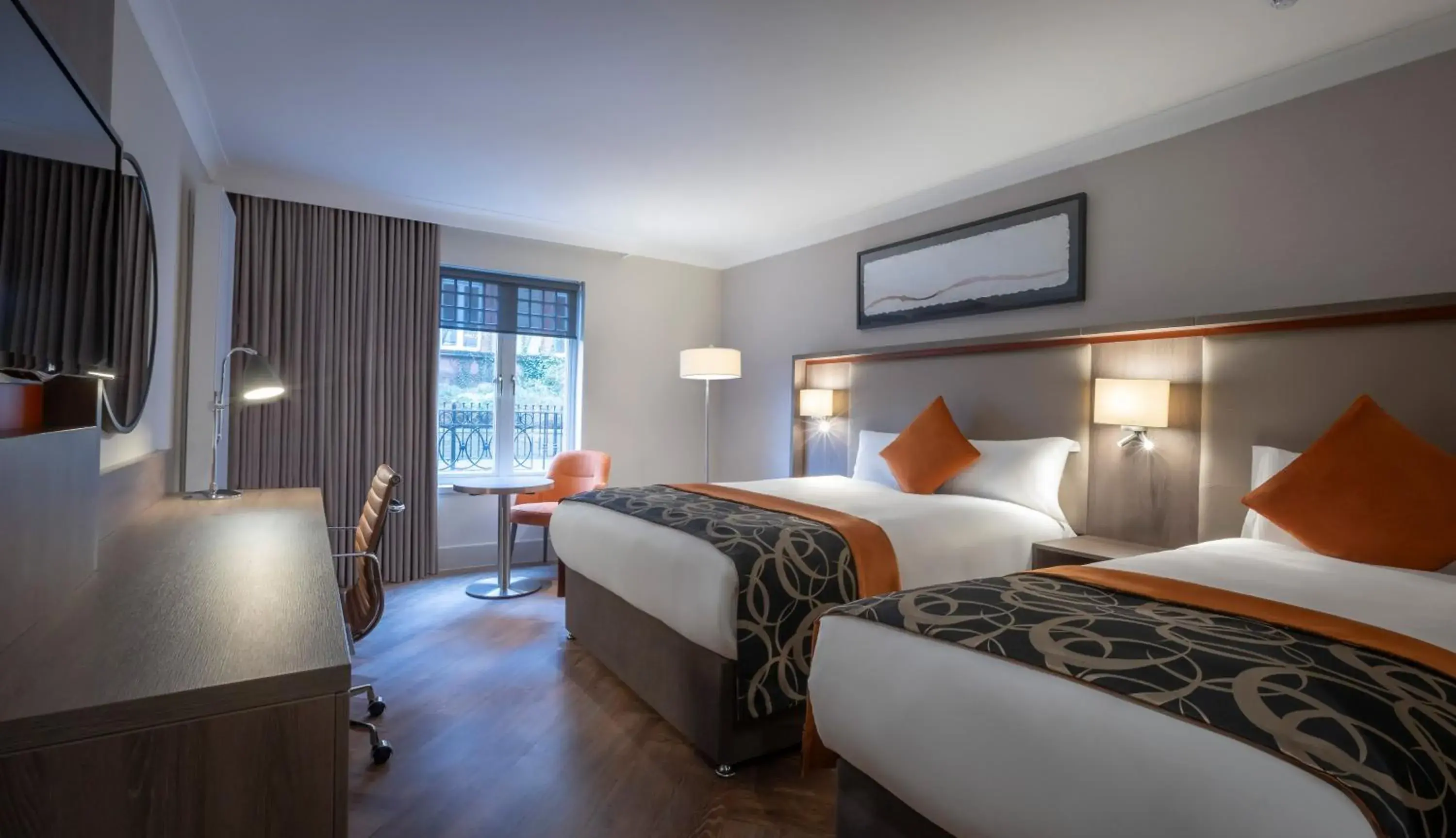 Deluxe Double or Twin Room in Clayton Hotel Ballsbridge Deluxe Double or Twin Room in Clayton Hotel Ballsbridge