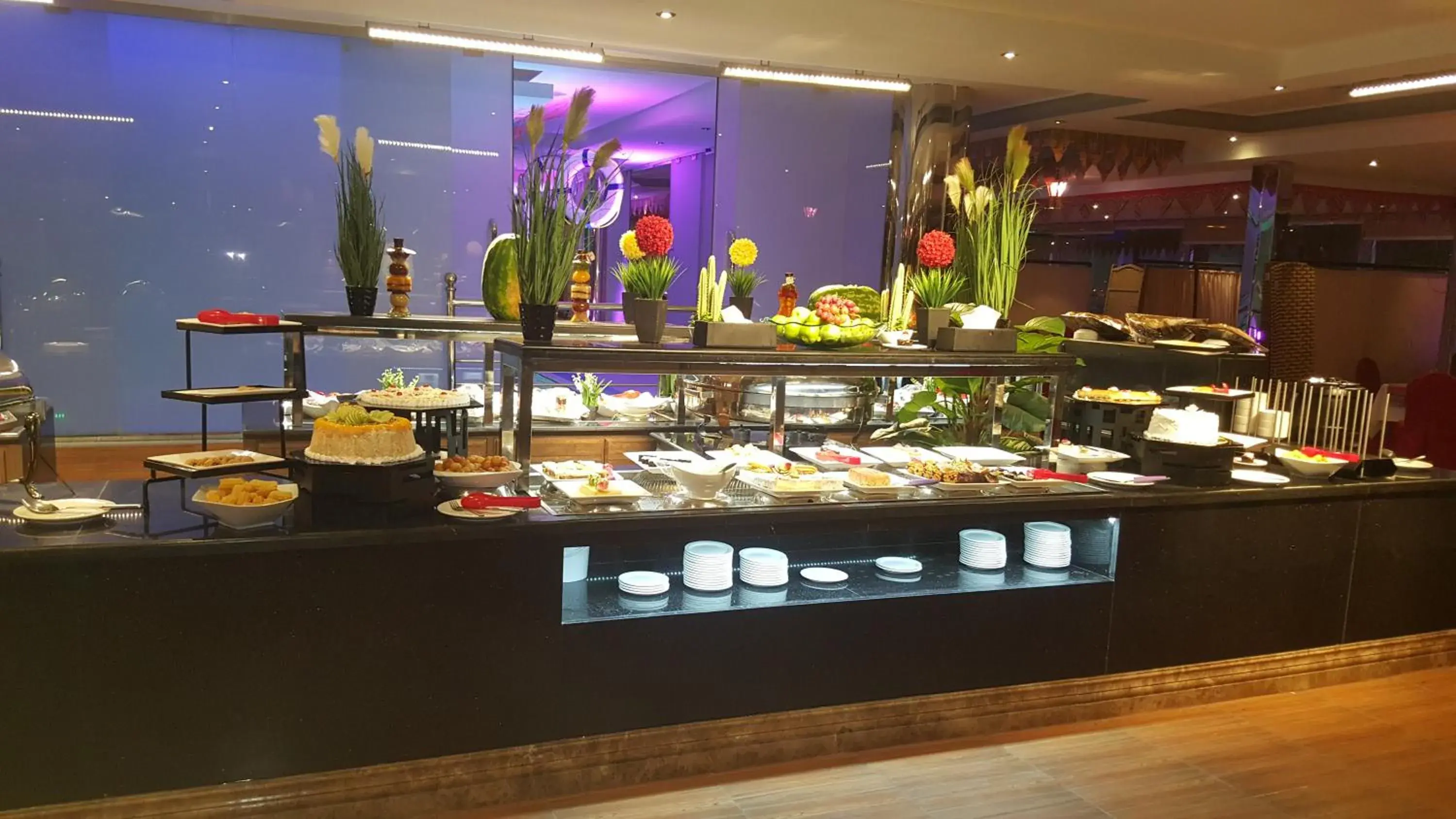 Restaurant/places to eat in Qasr Al Sahab Restaurant/places to eat in Qasr Al Sahab
