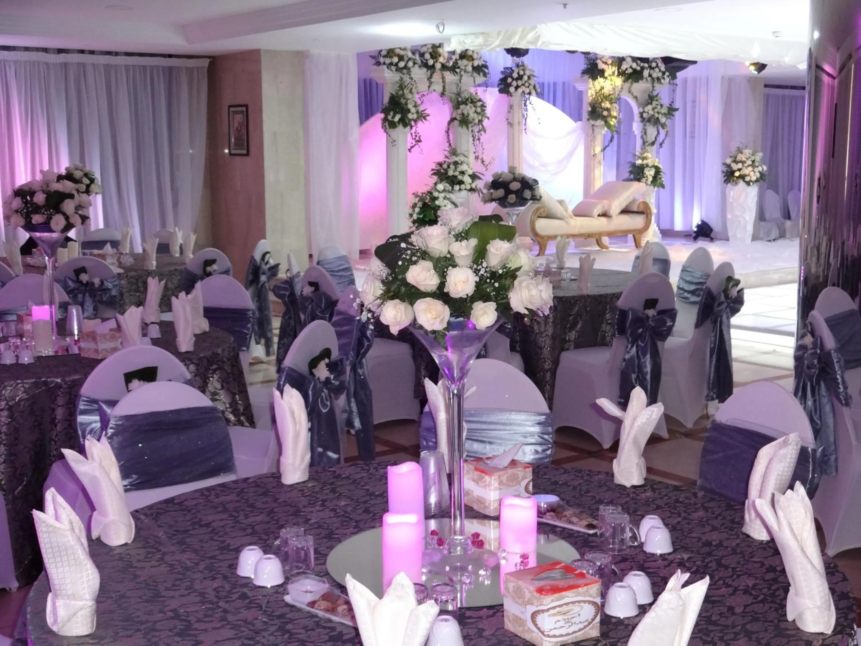 Business facilities in Qasr Al Sahab