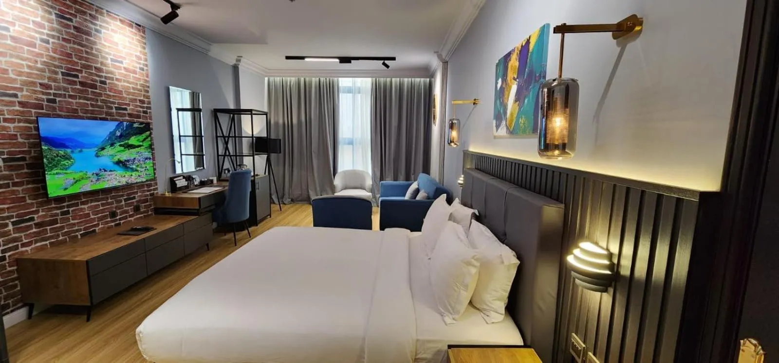 Photo of the whole room, Bed in Qasr Al Sahab