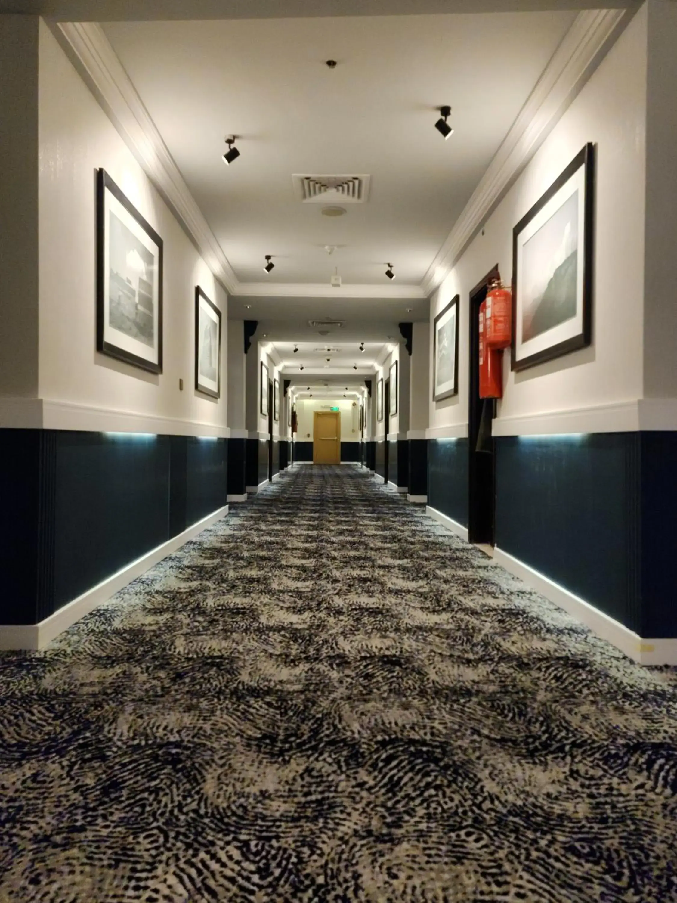 Property building in Qasr Al Sahab Property building in Qasr Al Sahab