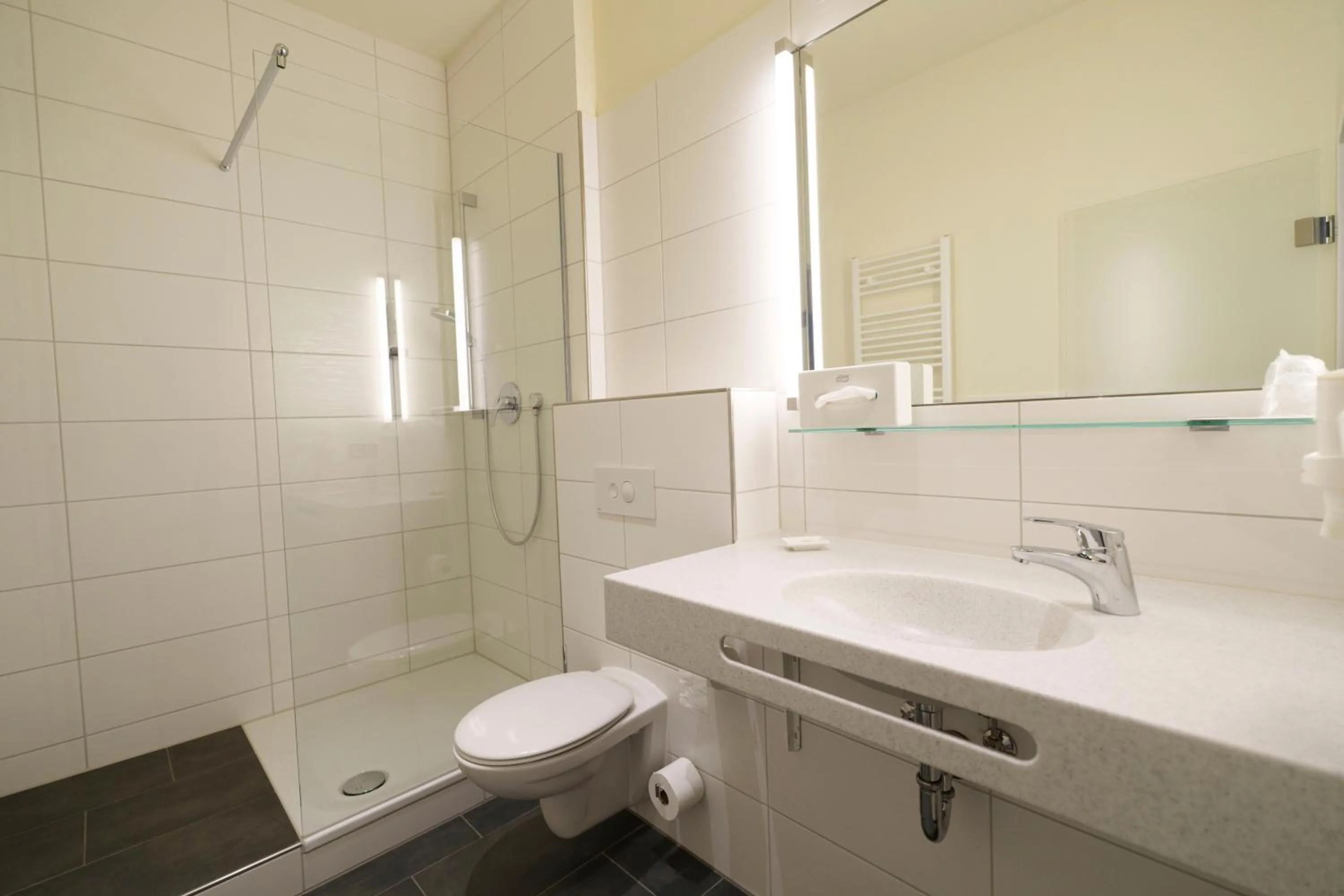 Bathroom in Hotel am Berg Esslingen