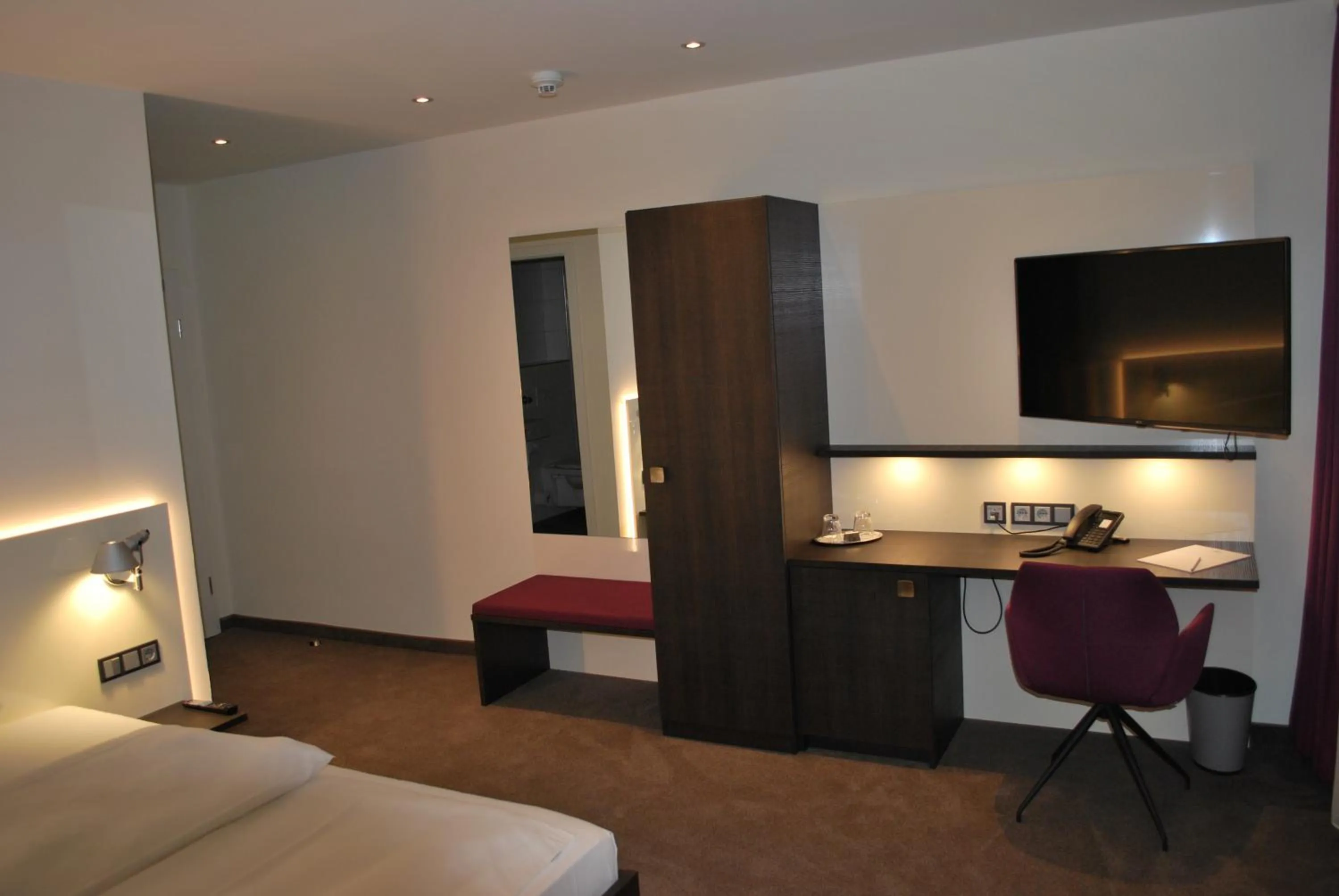 Decorative detail, Bed in Hotel am Berg Esslingen