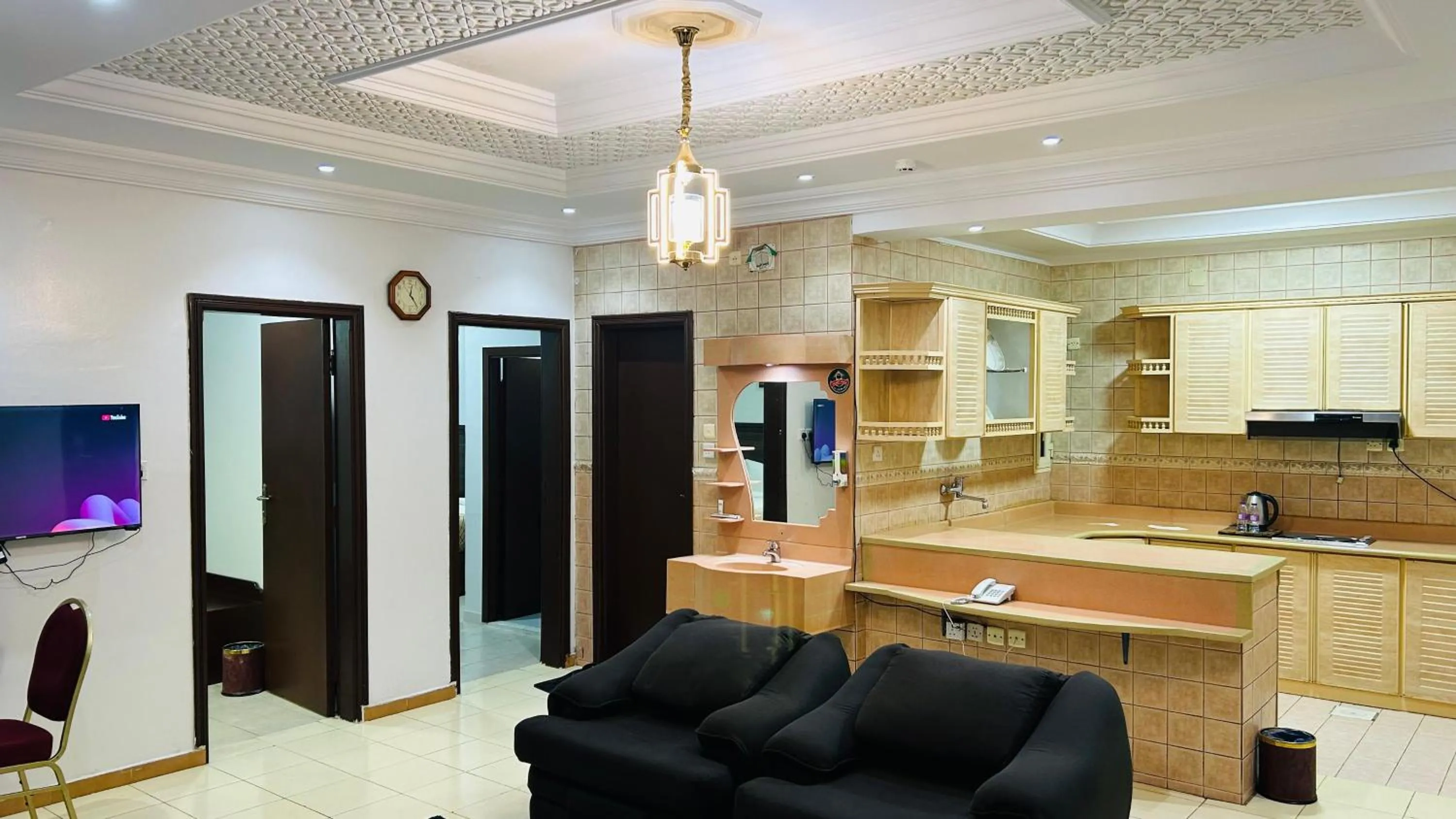 Restaurant/places to eat in Seasons Apartments