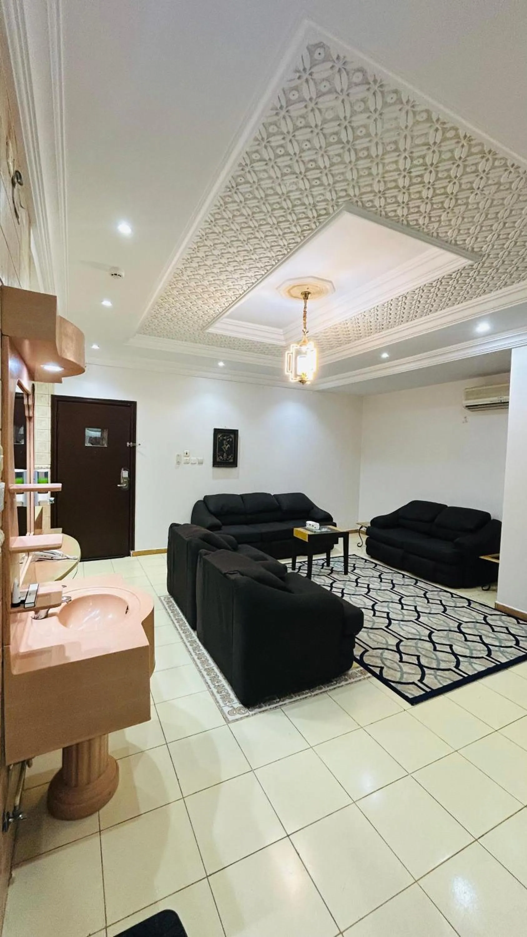 Restaurant/places to eat in Seasons Apartments