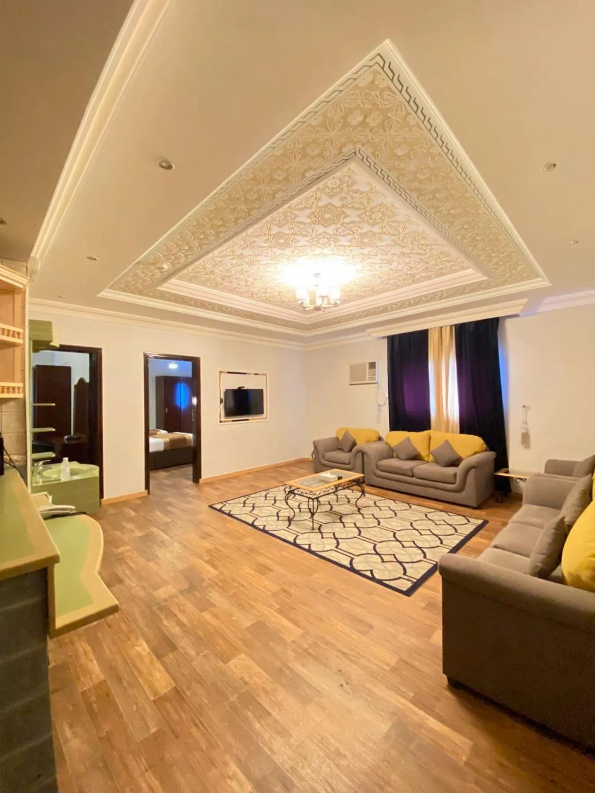 TV and multimedia in Seasons Apartments
