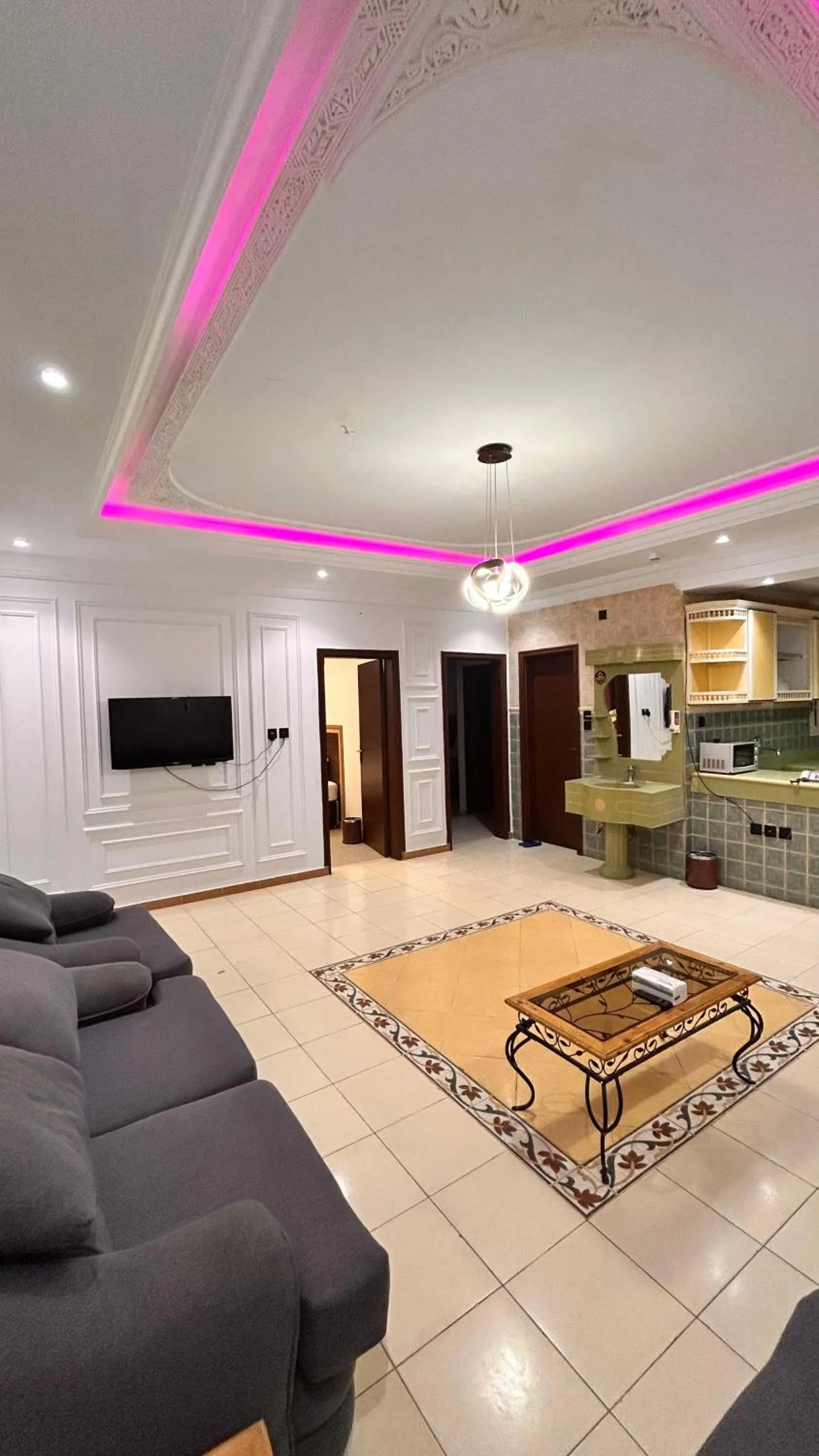 Restaurant/places to eat in Seasons Apartments