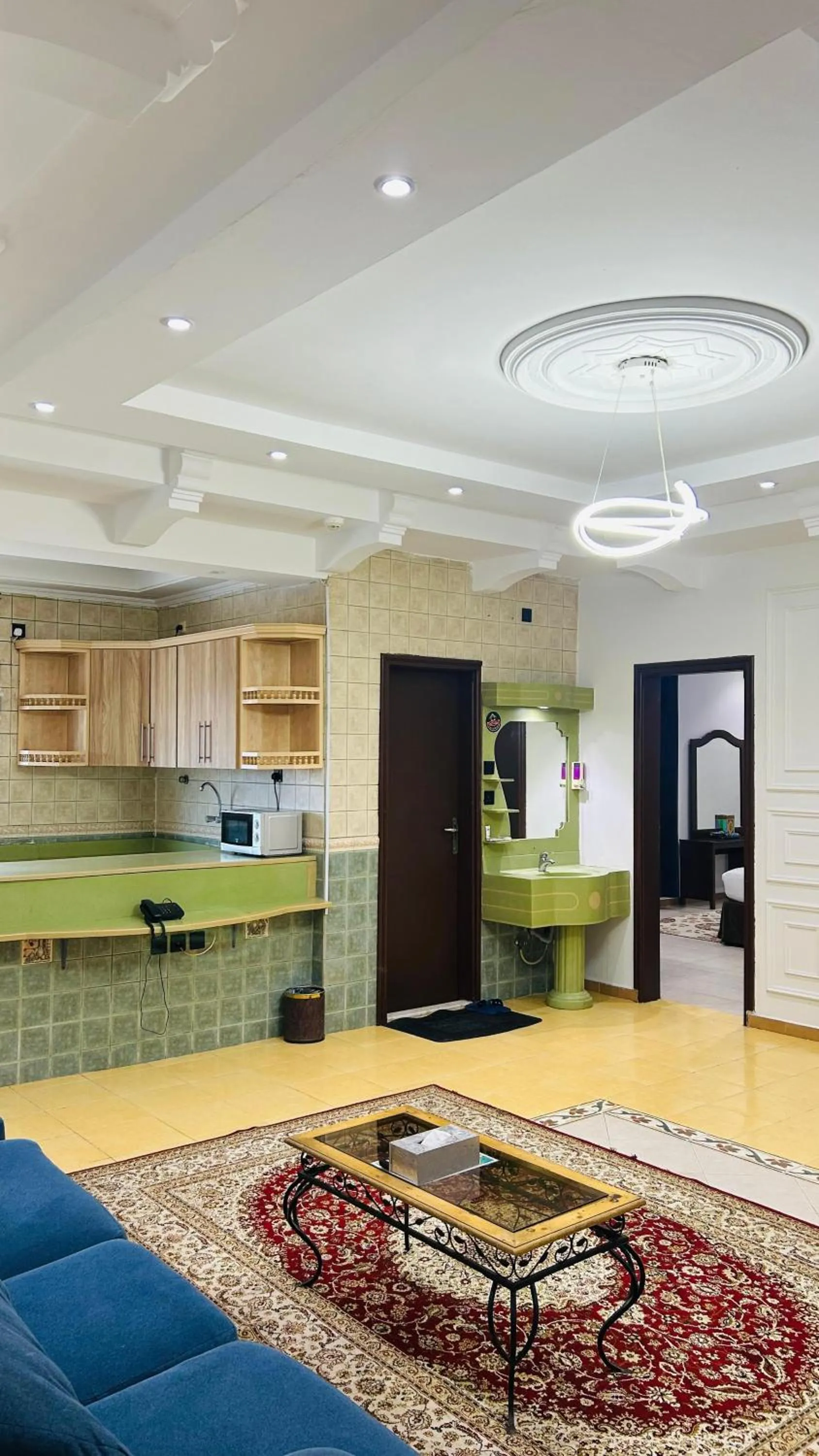 Restaurant/places to eat in Seasons Apartments