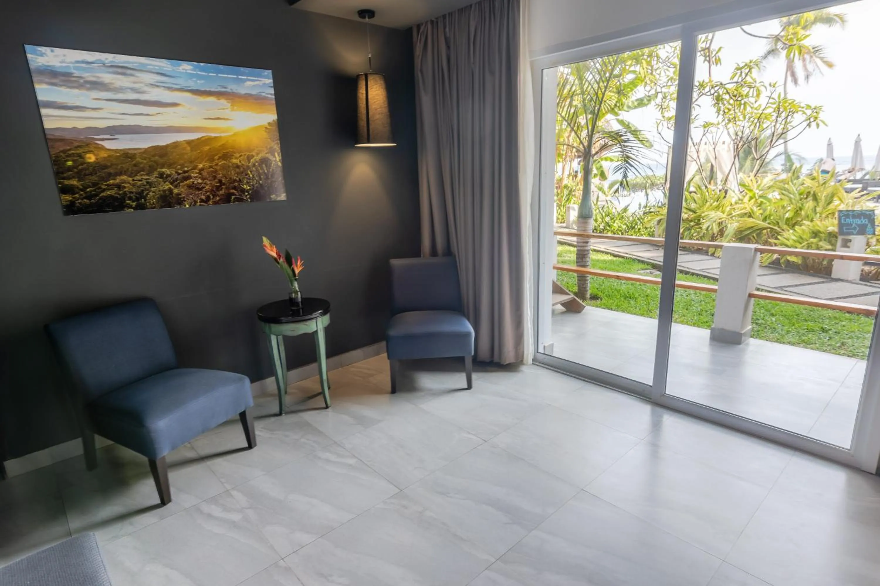 Photo of the whole room in Palo Verde Sustainable Hotel