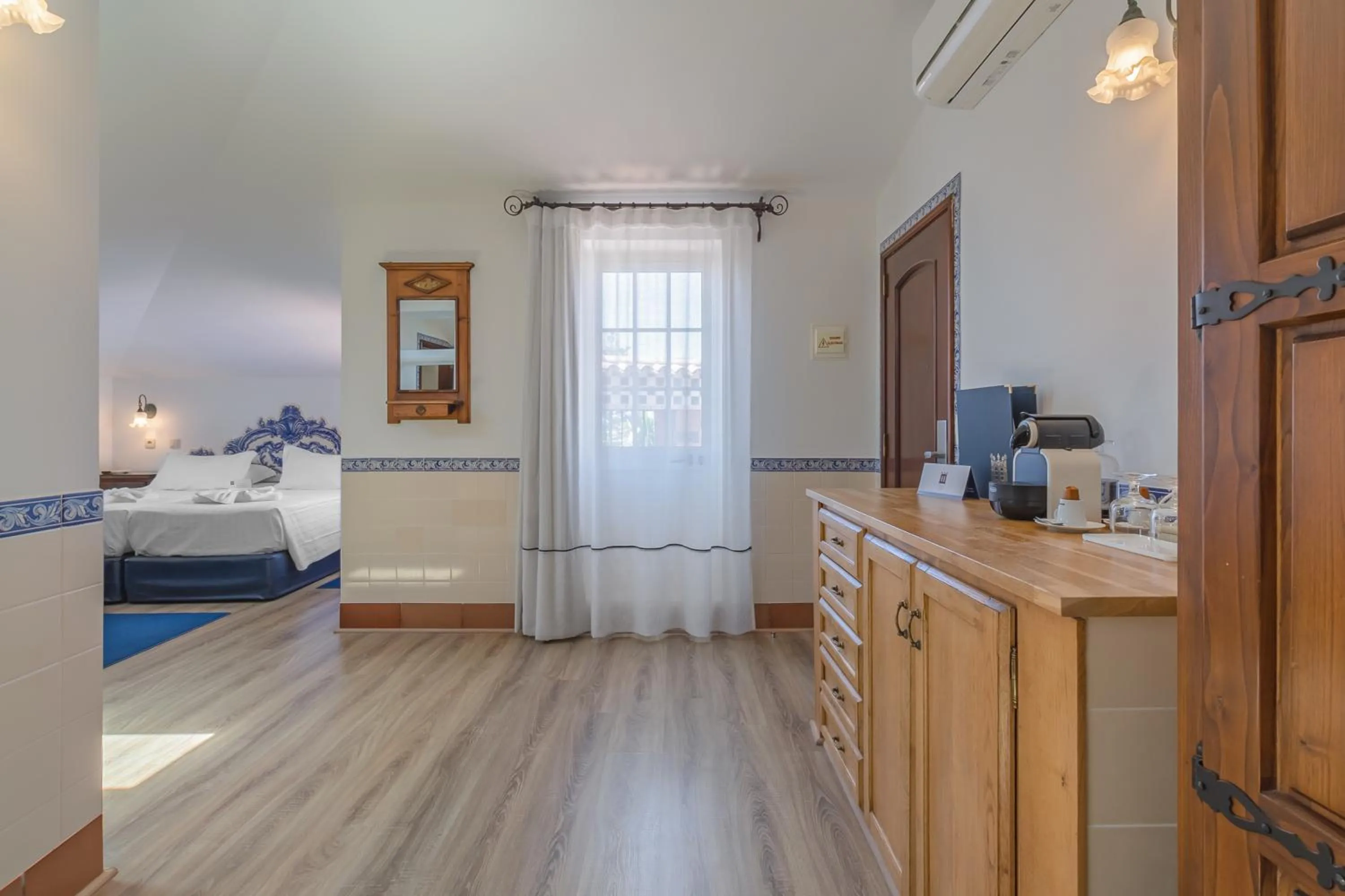 Bed in Charming Residence & Guest House Dom Manuel I Adults only