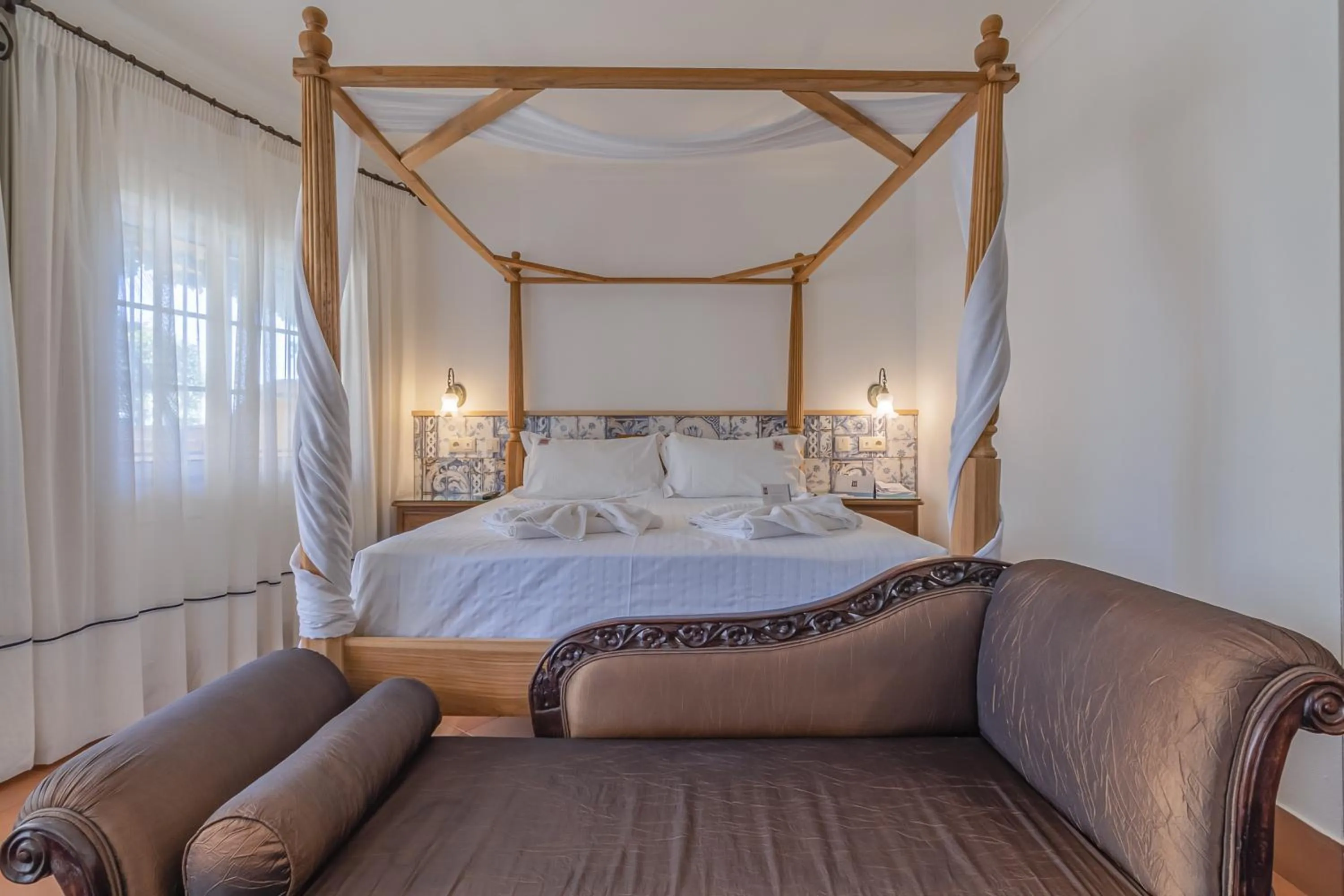 Bed in Charming Residence & Guest House Dom Manuel I Adults only