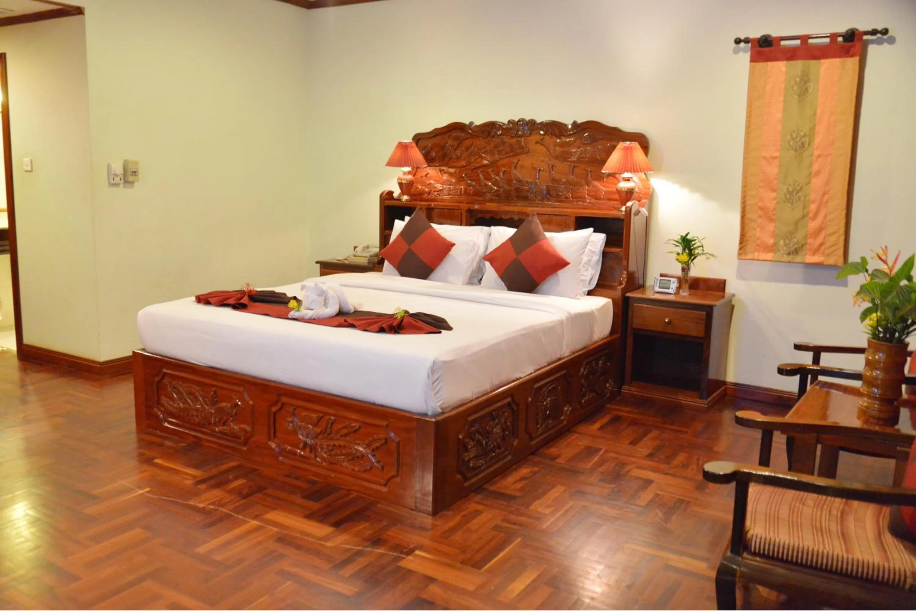 Bedroom, Bed in Angkor Hotel