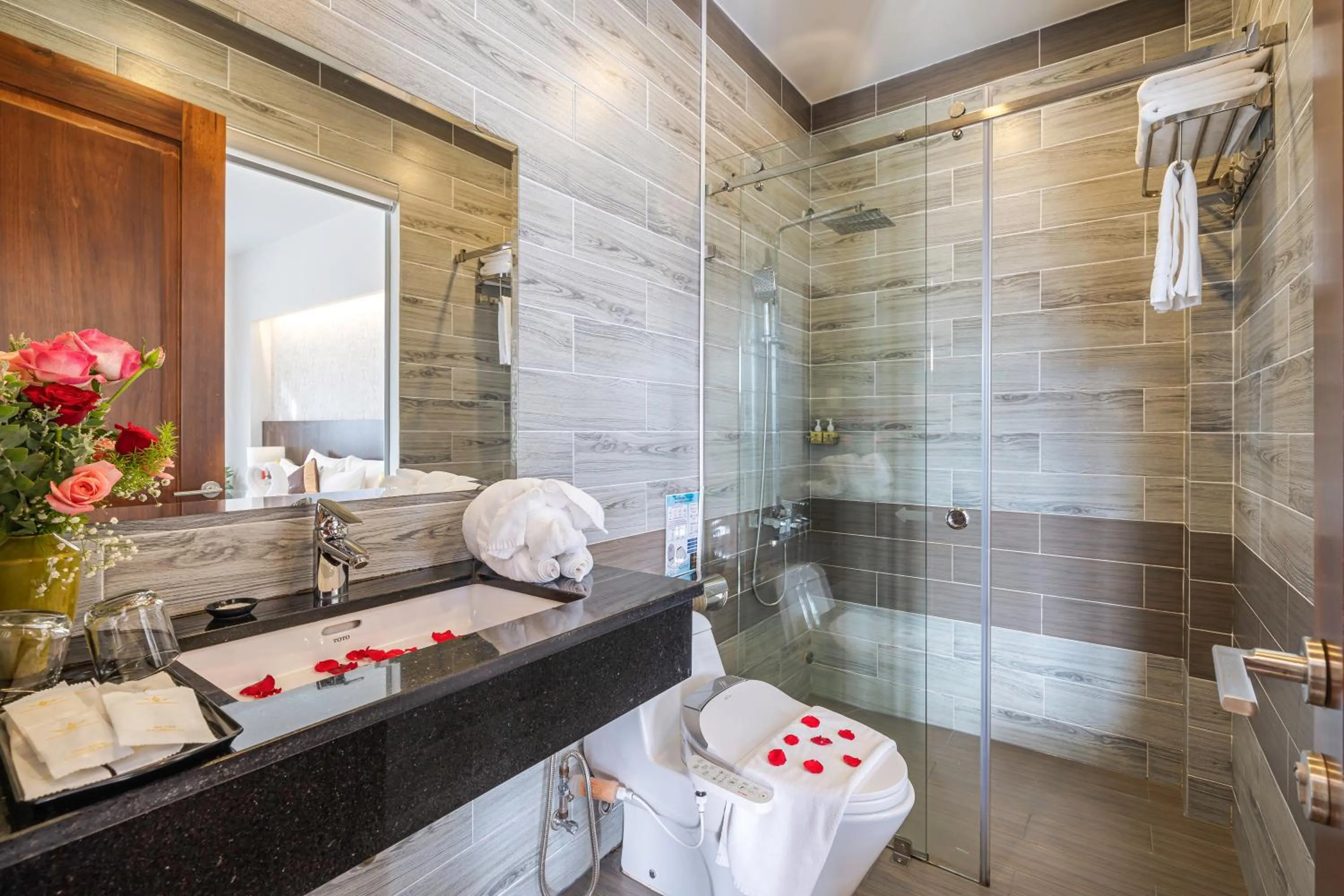 Toilet in Minh Chien Hotel