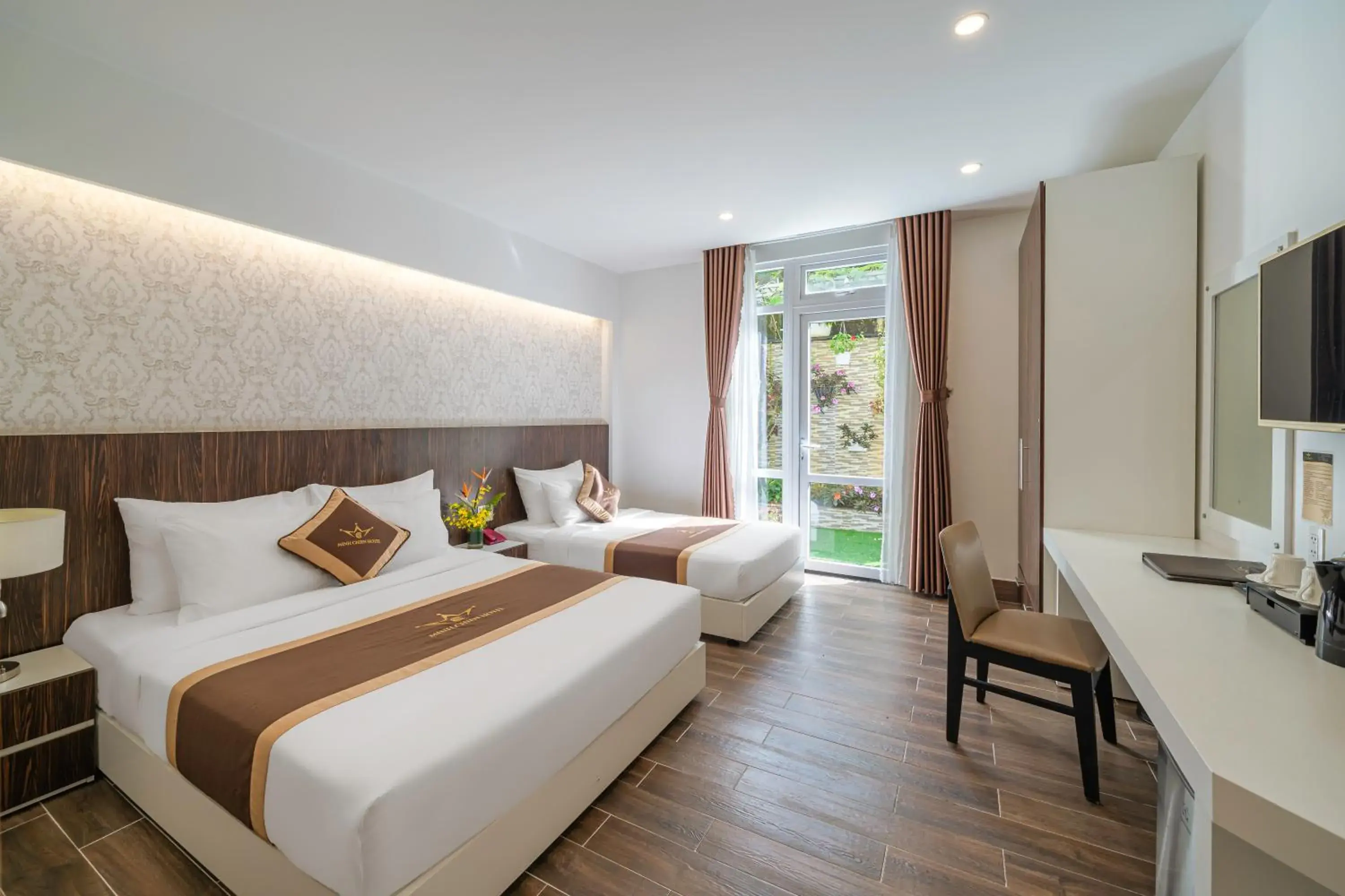 Bedroom, Bed in Minh Chien Hotel Bedroom, Bed in Minh Chien Hotel