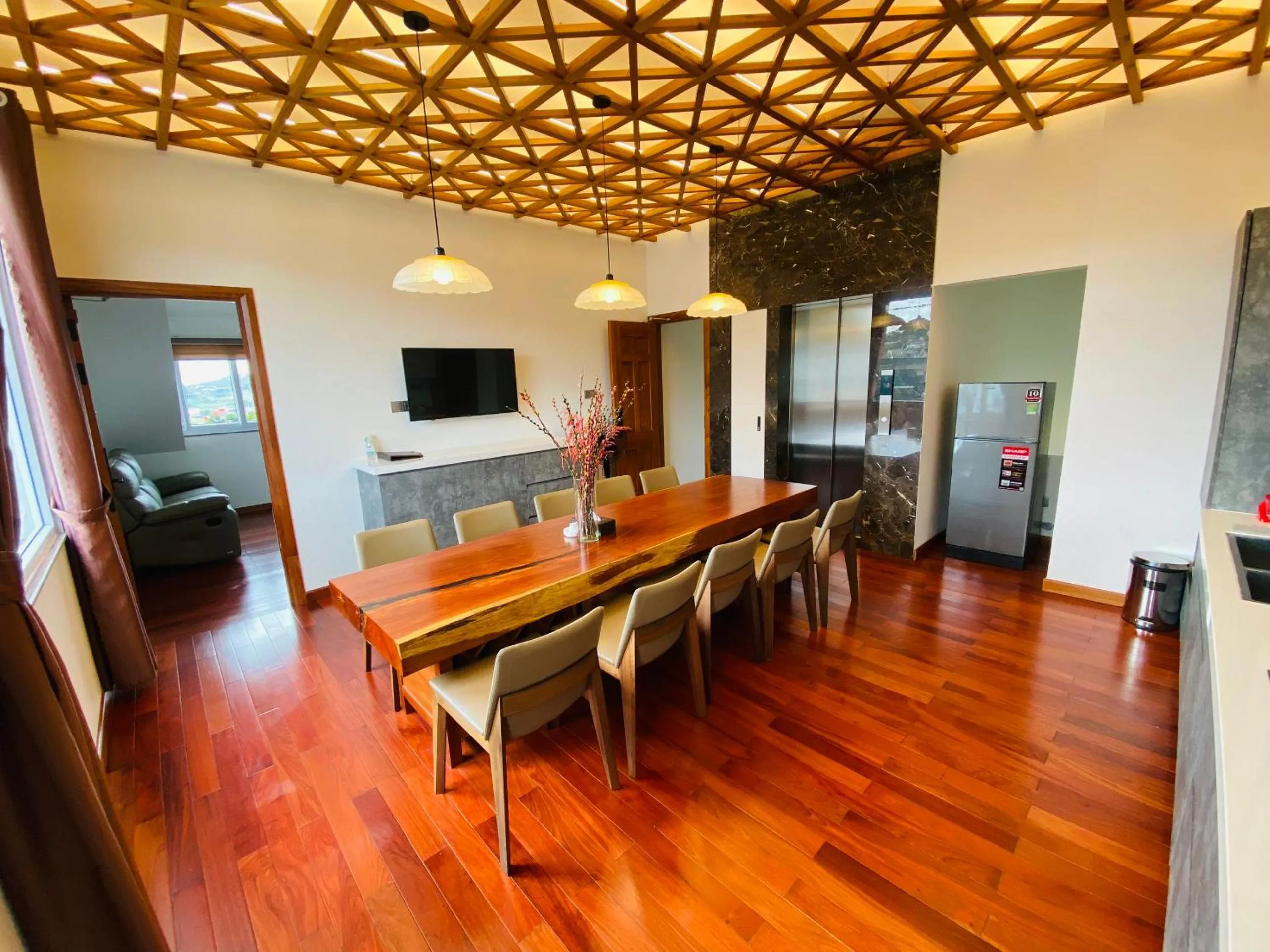 Seating area in Minh Chien Hotel