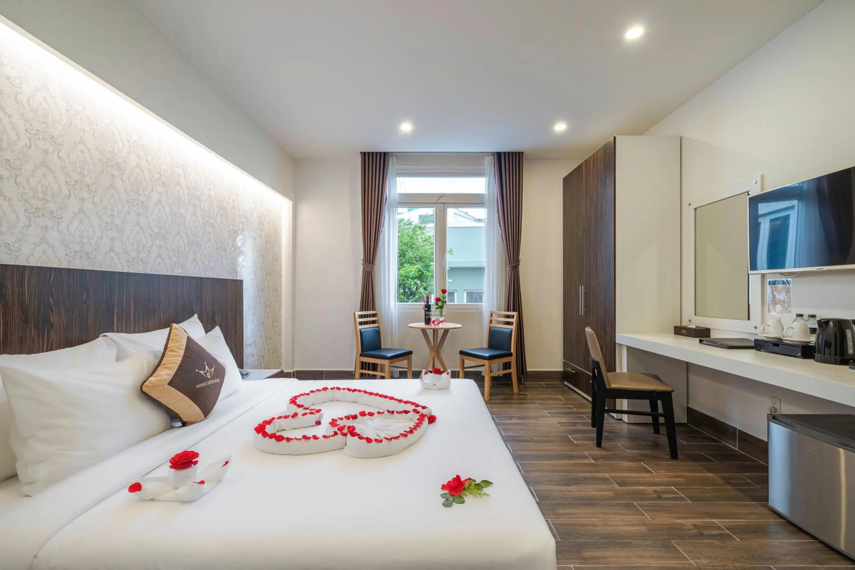 Bedroom, Bed in Minh Chien Hotel