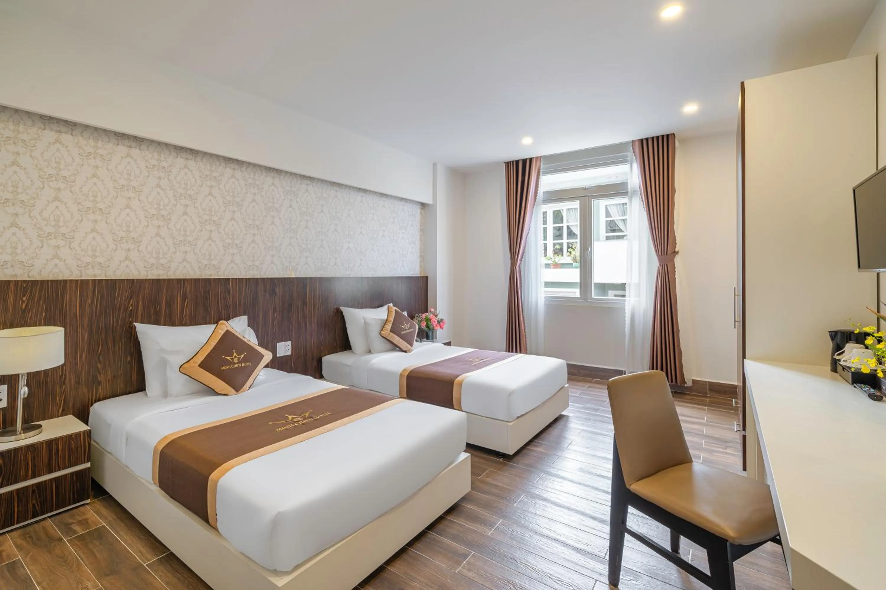 Bedroom, Bed in Minh Chien Hotel