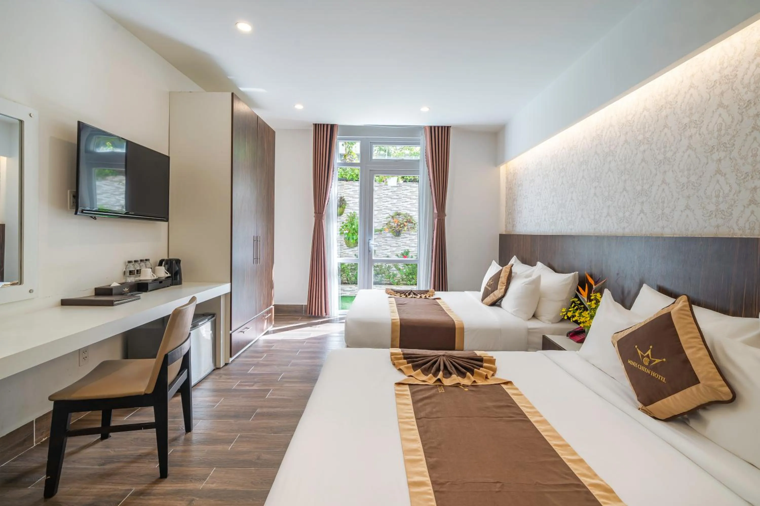 Photo of the whole room, Bed in Minh Chien Hotel