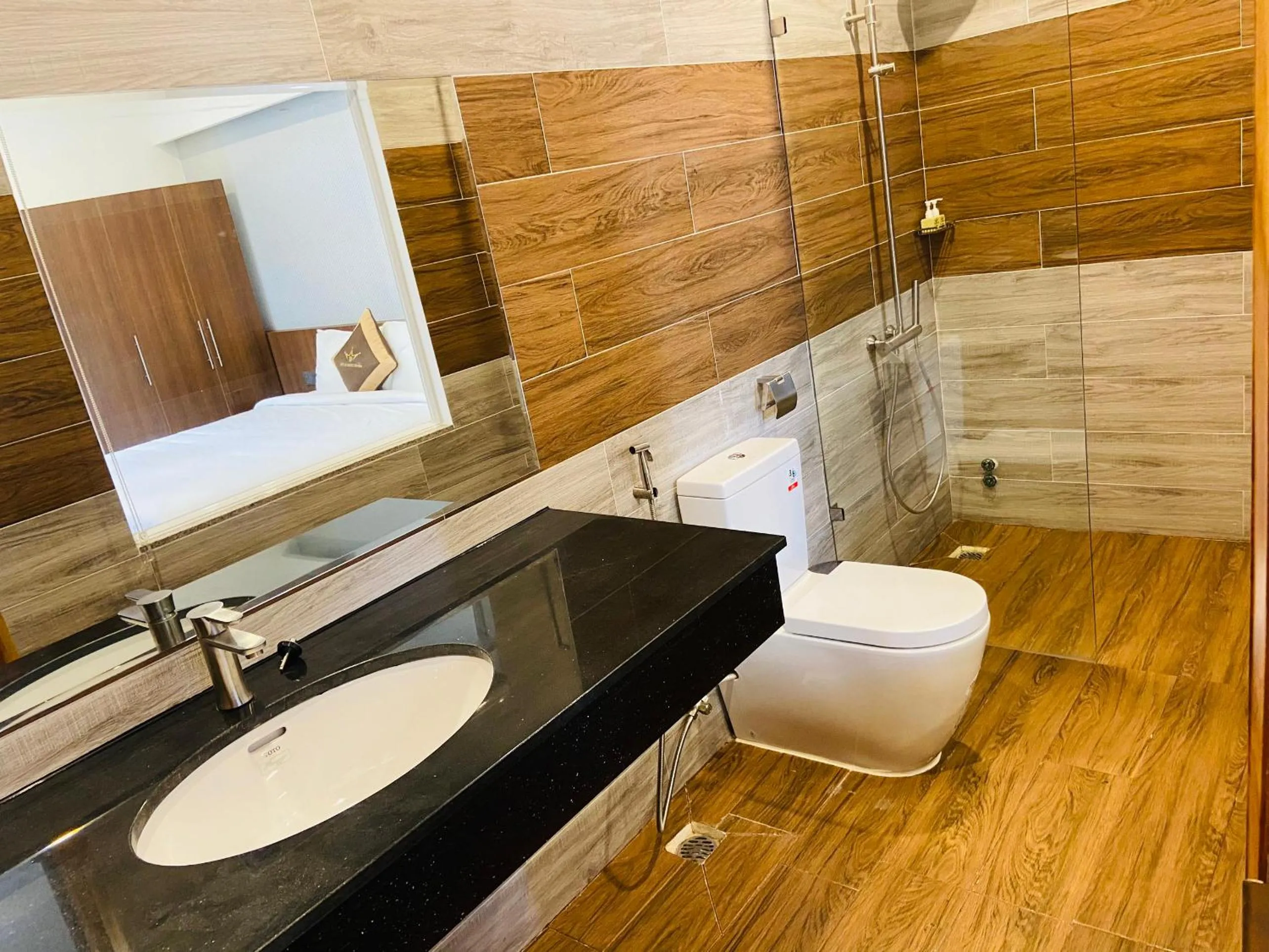 Toilet in Minh Chien Hotel