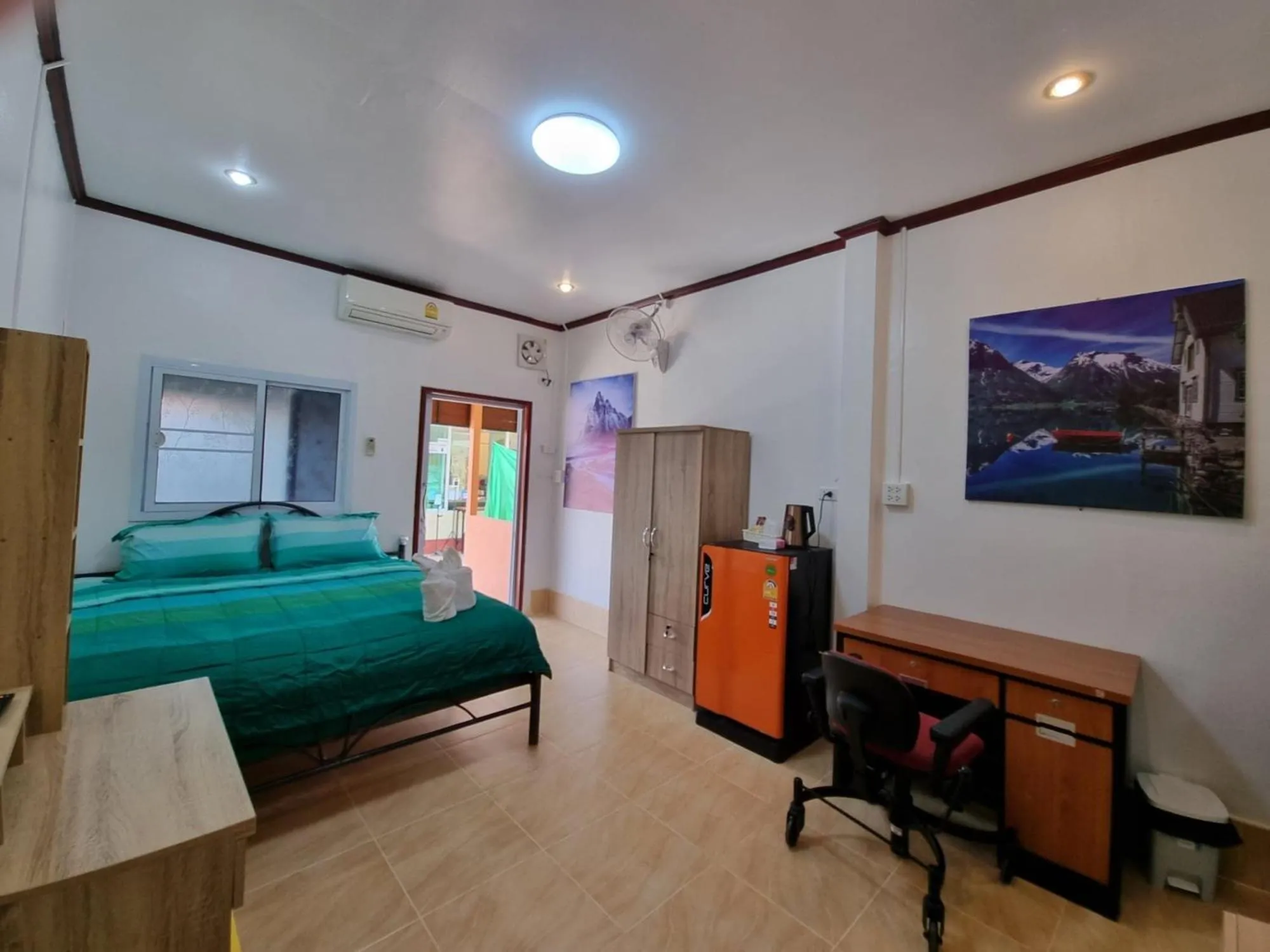 Baan Sabaijai Resort