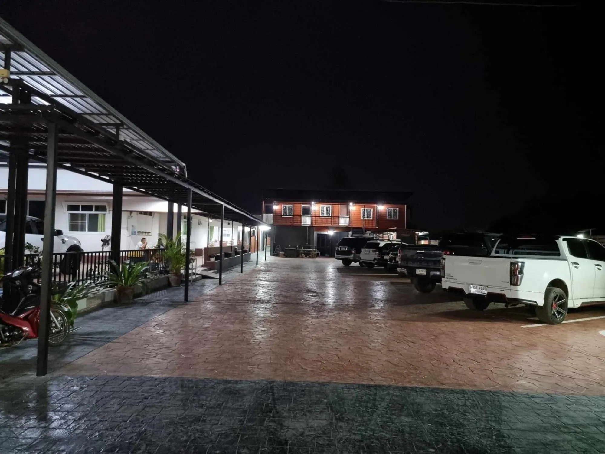 Baan Sabaijai Resort