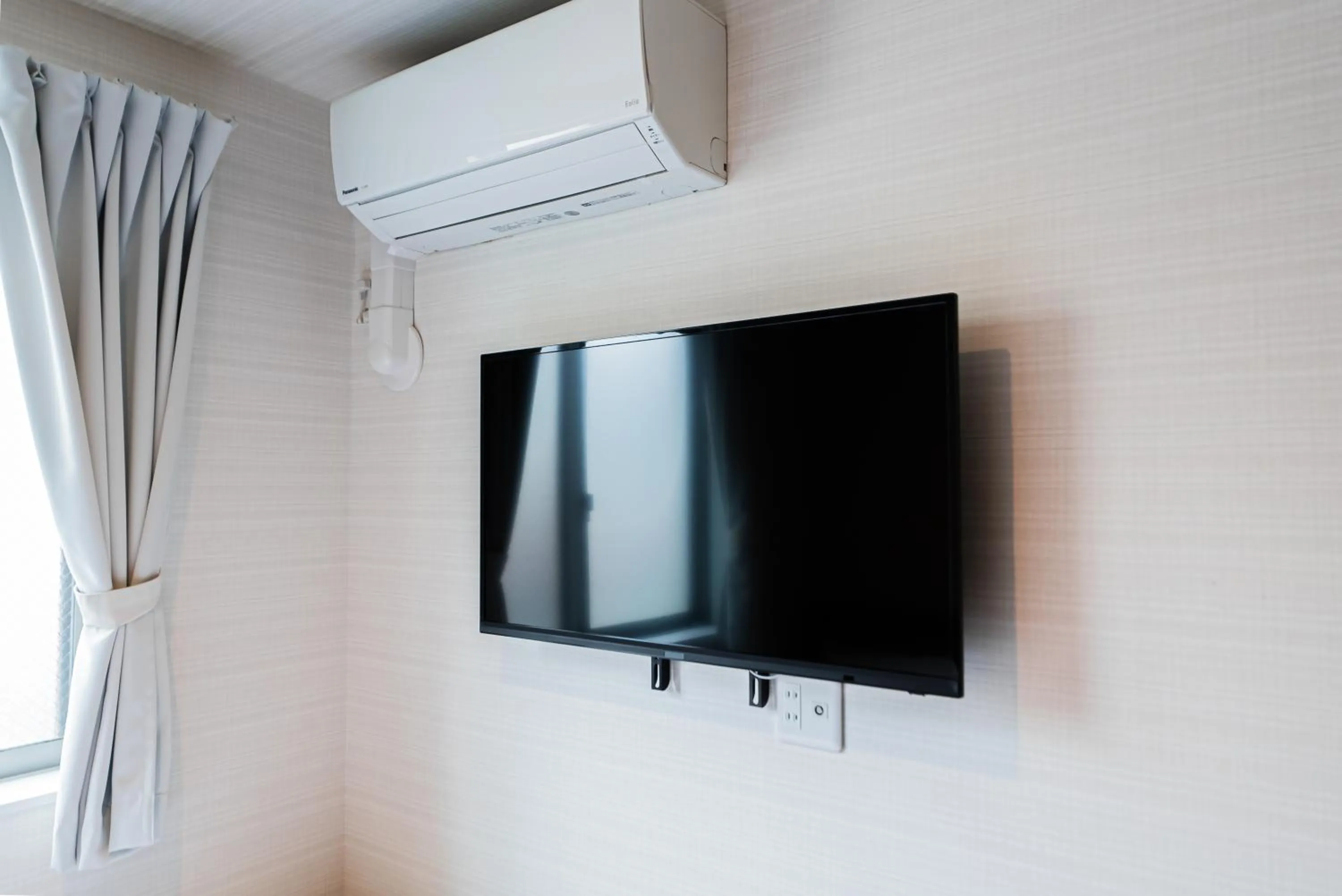Bedroom in GLOU Higashi Shinjuku