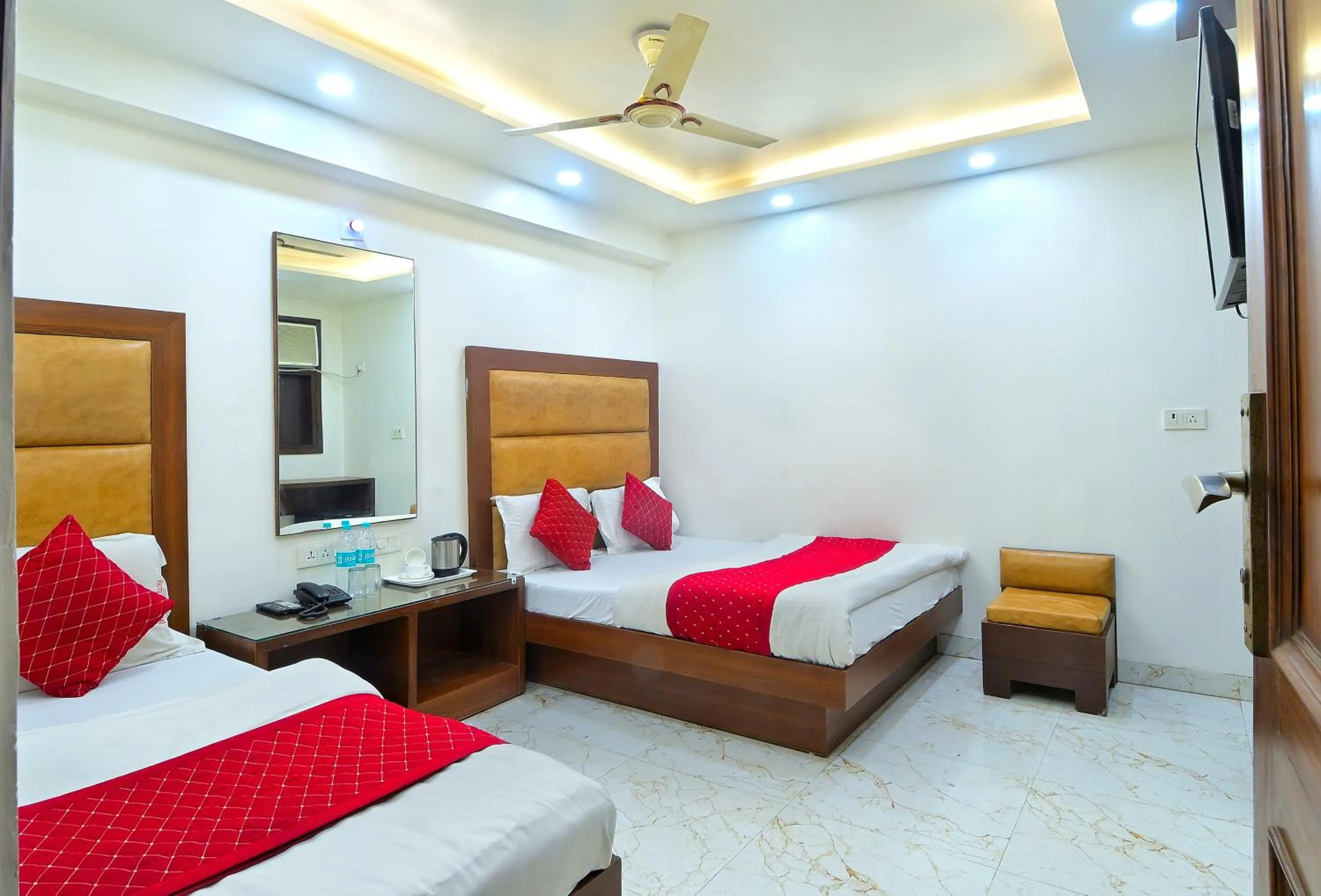 Bed in Hotel Maharani -New Delhi Railway Station - Paharganj