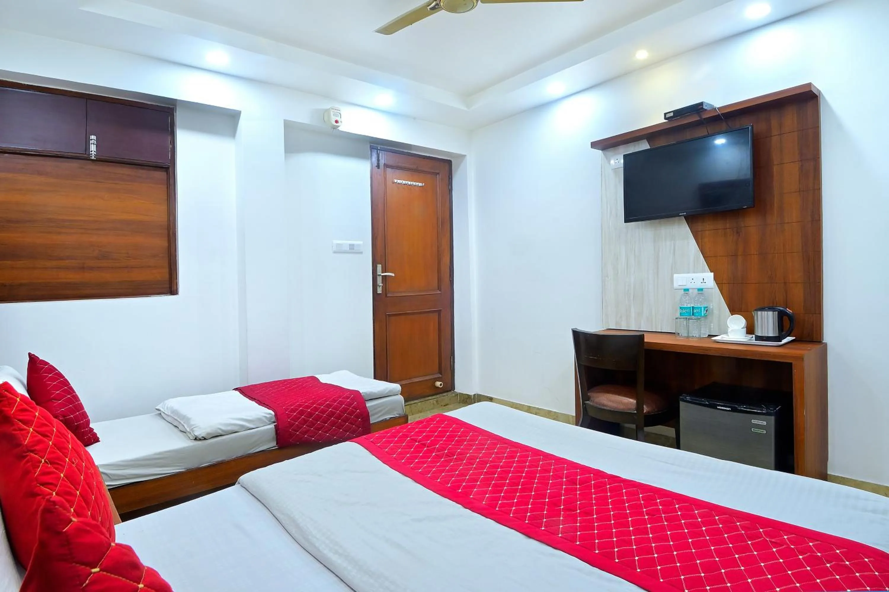 Bed in Hotel Maharani -New Delhi Railway Station - Paharganj