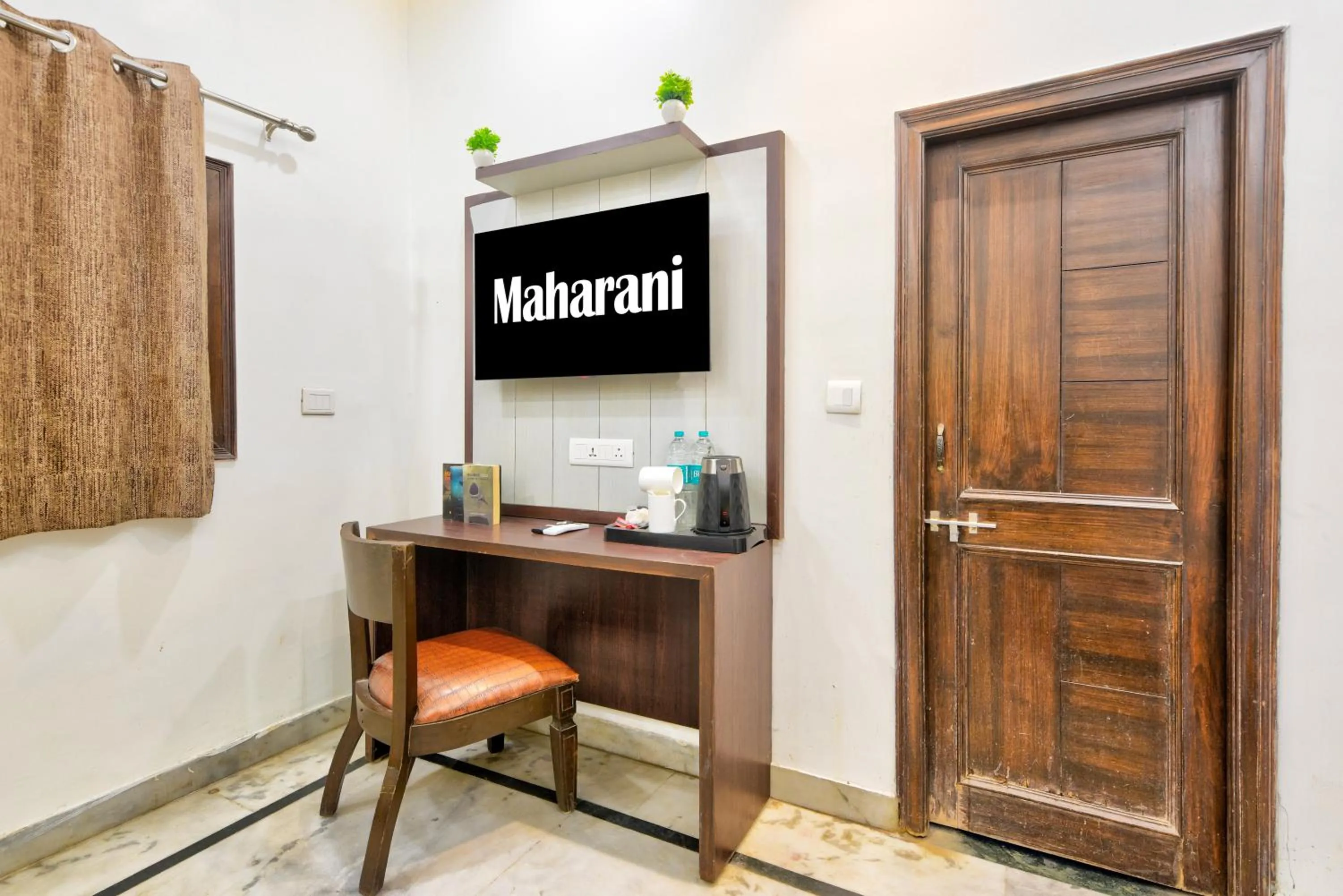 Sea view in Hotel Maharani -New Delhi Railway Station - Paharganj