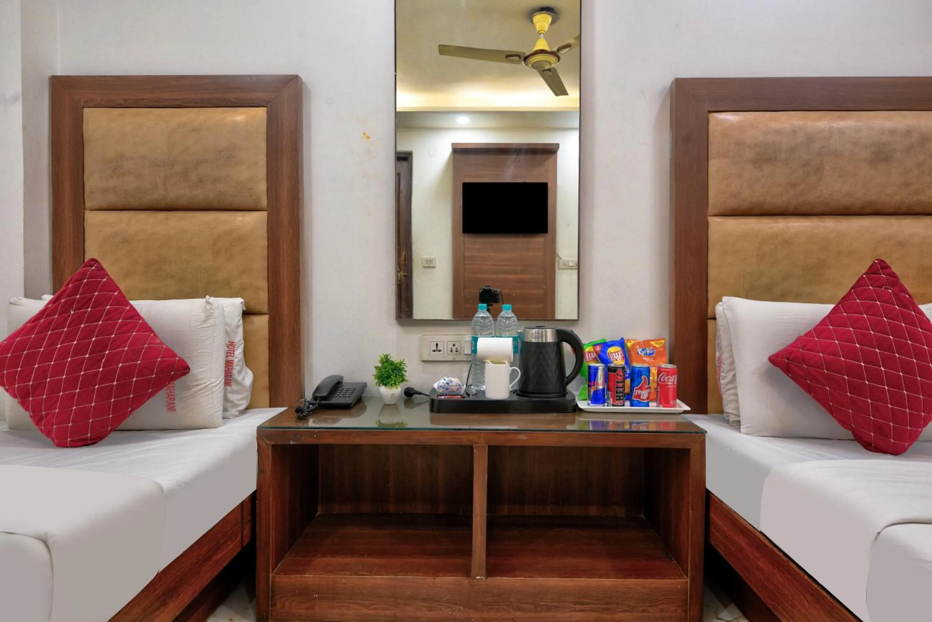 View (from property/room), Bed in Hotel Maharani -New Delhi Railway Station - Paharganj